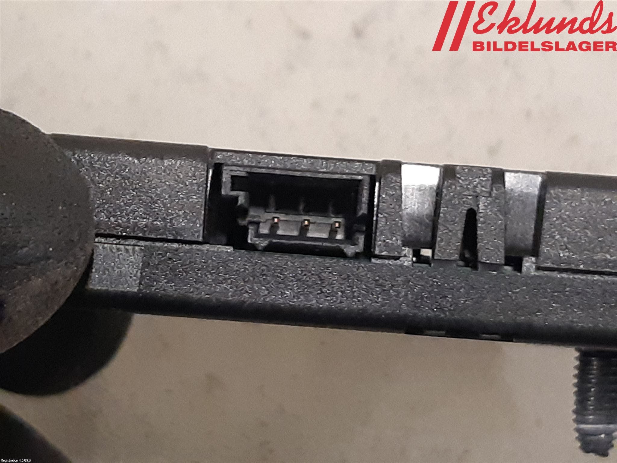 BMW X1 F48 15-22 Antennförstärkare