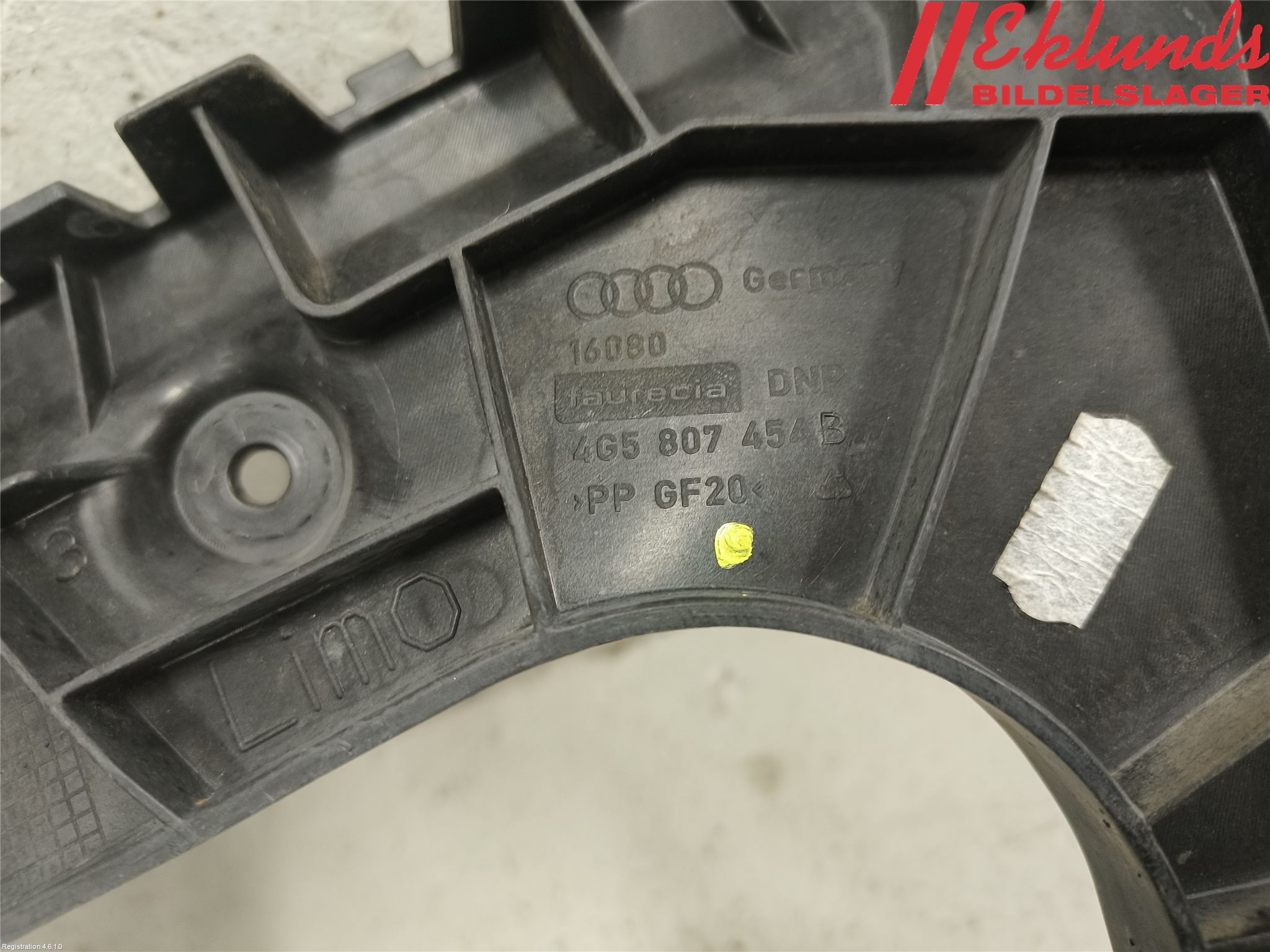 Audi A6/S6 4G 11-18 Stötfångarfäste Bak Hö