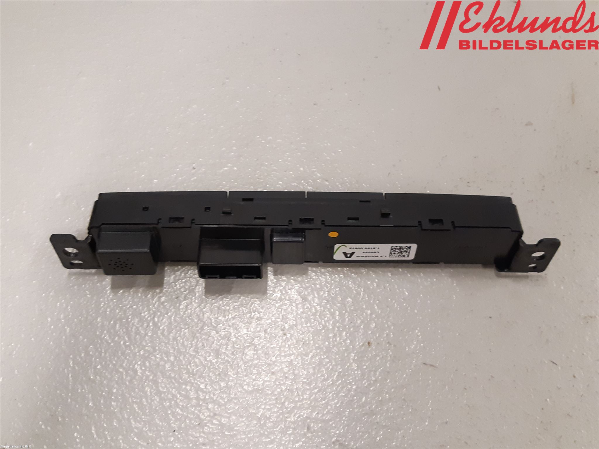 Mitsubishi OUTLANDER 13-21 Strömställare Varnings