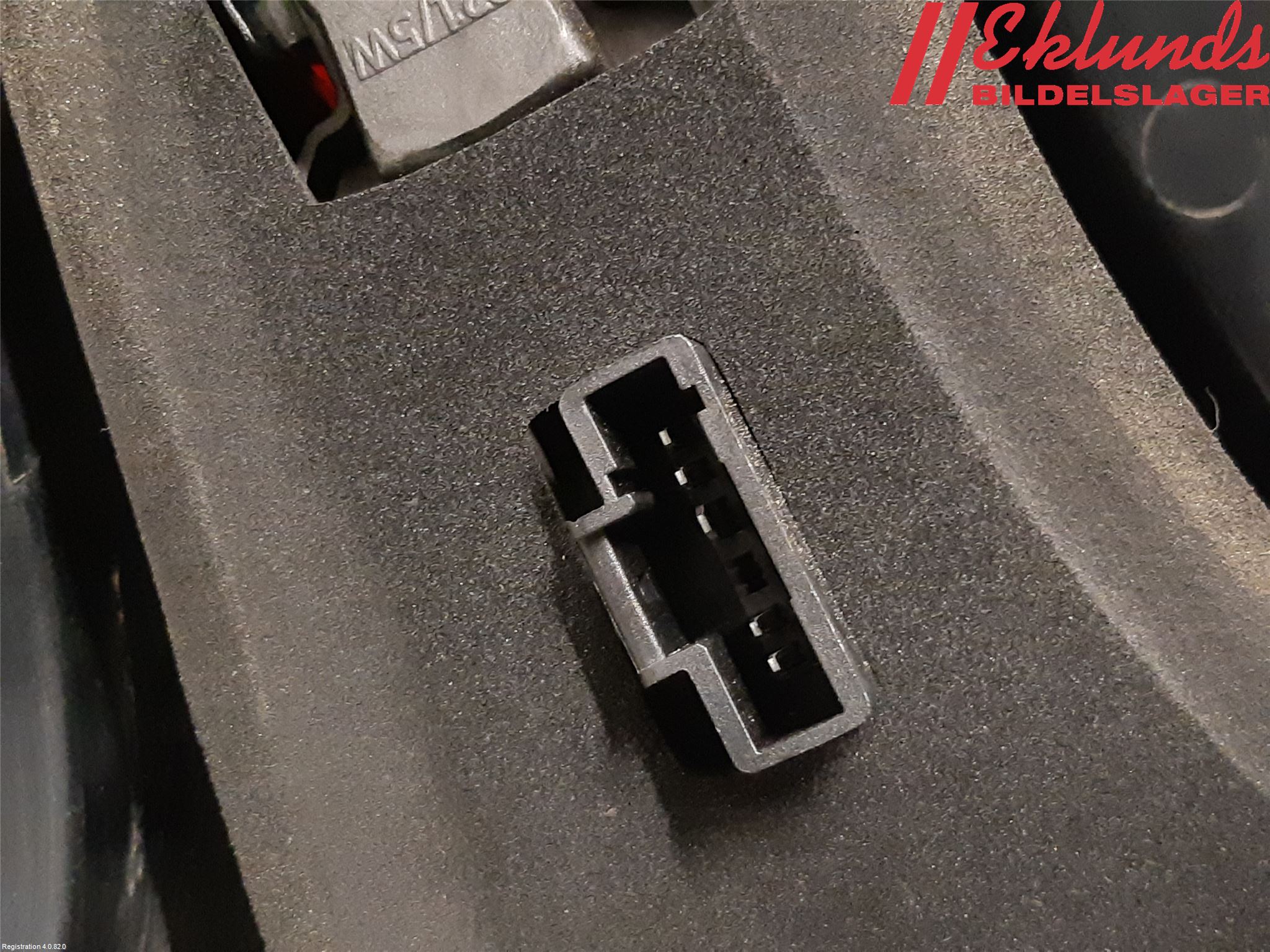 Dacia SANDERO 09-13 Bakljus Höger