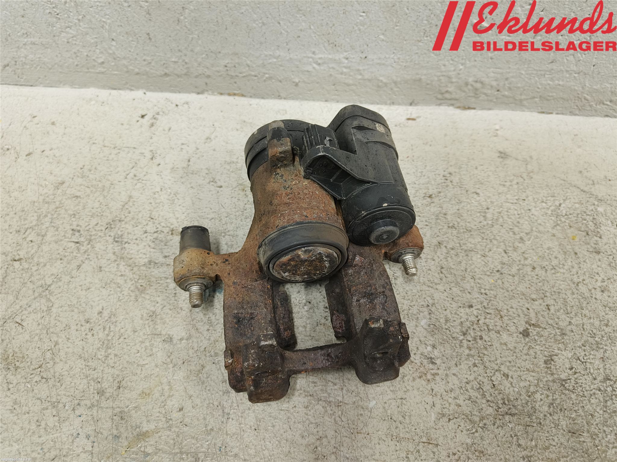 Volkswagen VW PASSAT 15-19 Bromsok Bak Höger