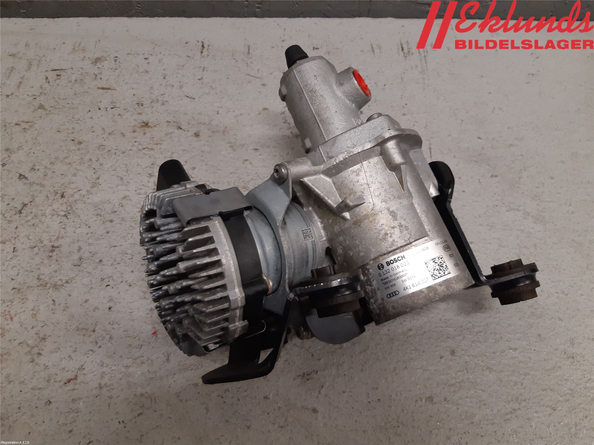 Audi A6 F2/C8 19- Bromstryckackumulator