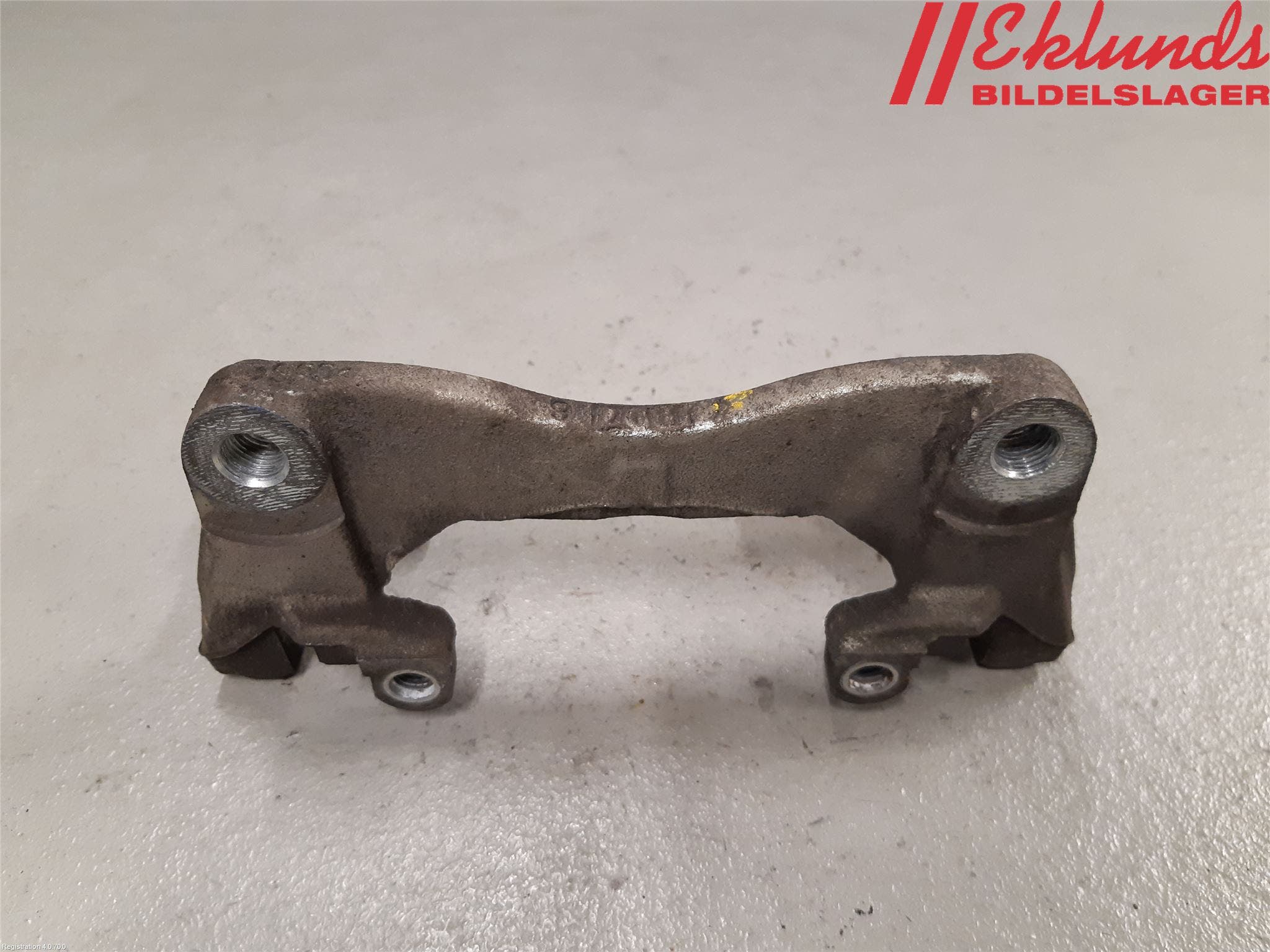 Toyota YARIS XP130 15-20 Bromsokshållare