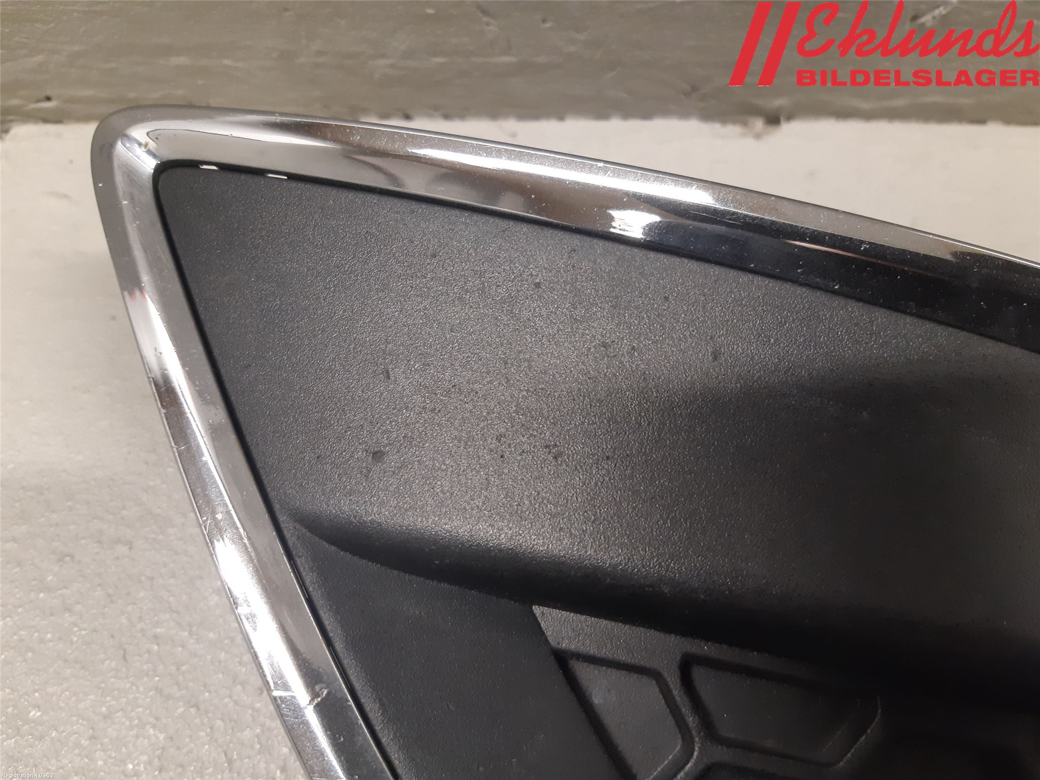 Volvo V60 11-13 Stöt Utfyllnad-List-Grill