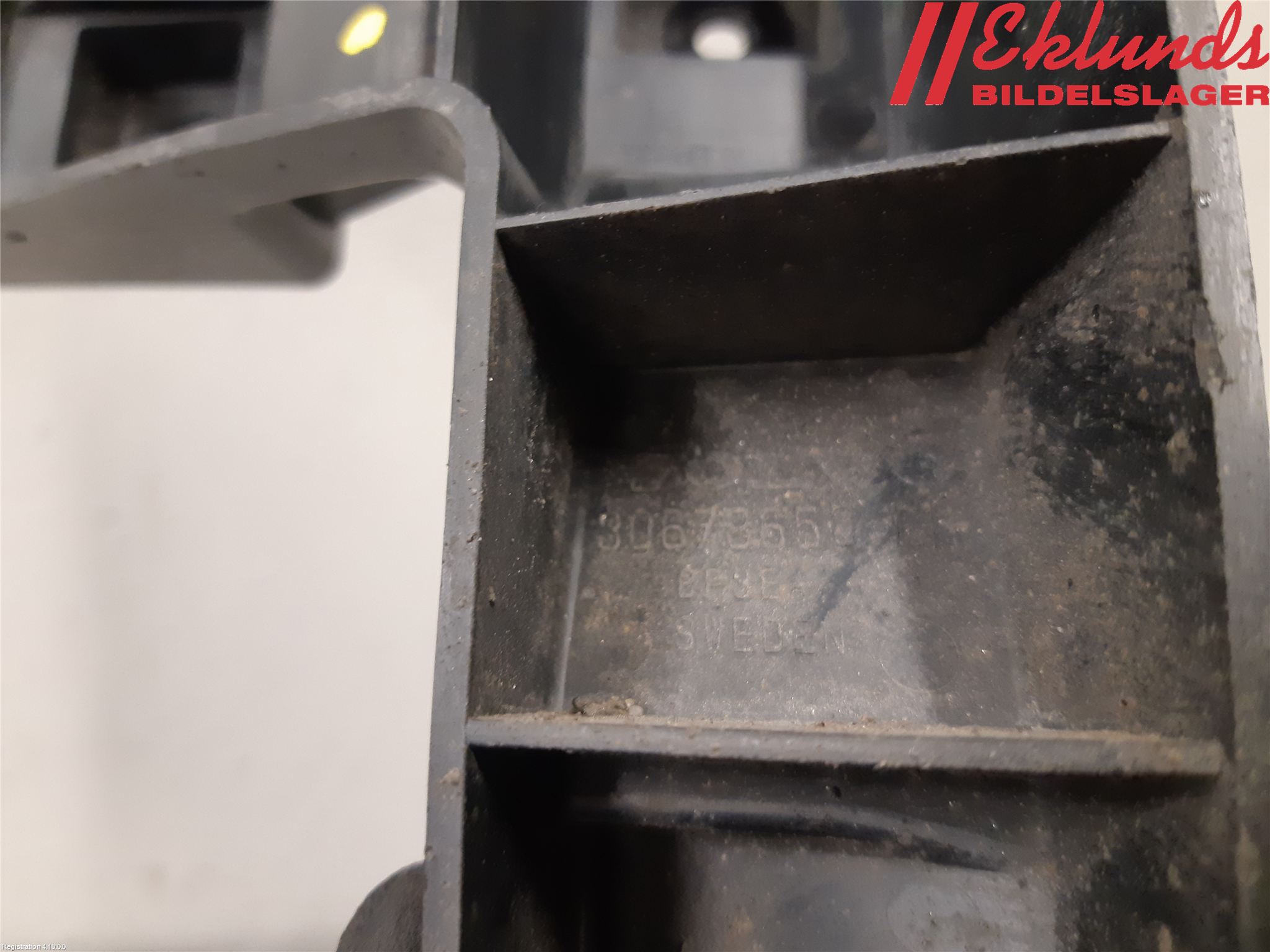 Volvo V70 08-13 Stötfångarfäste Bak Vä