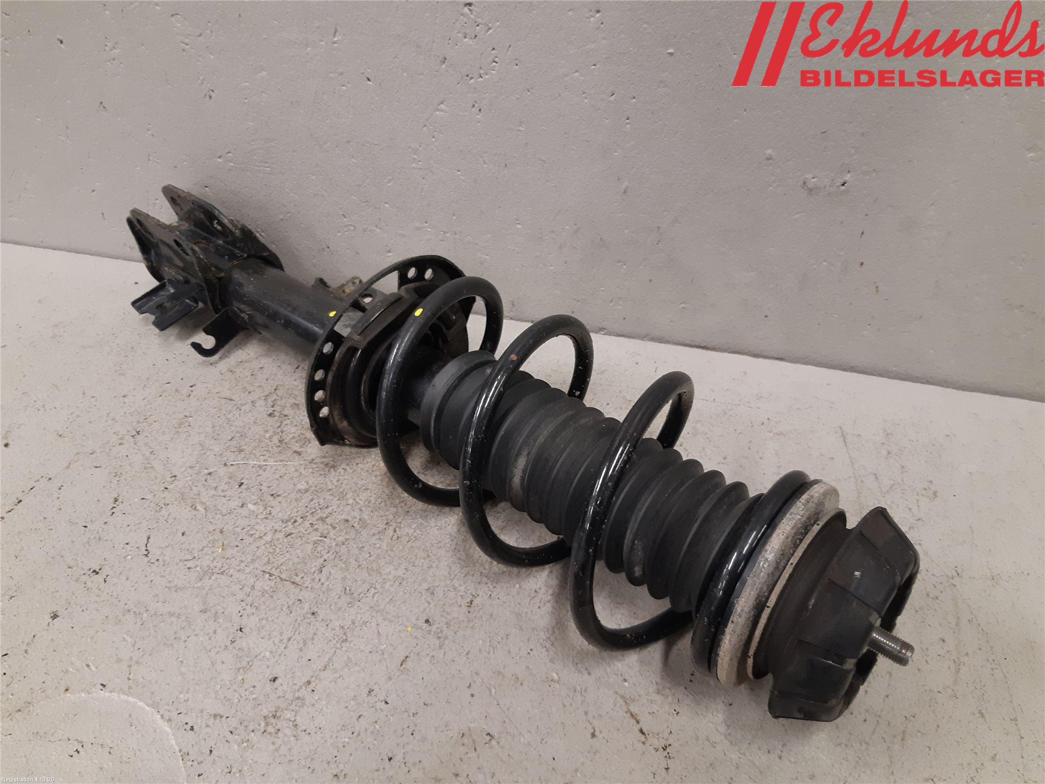 Suzuki VITARA 15- Fjäderben Fram Höger