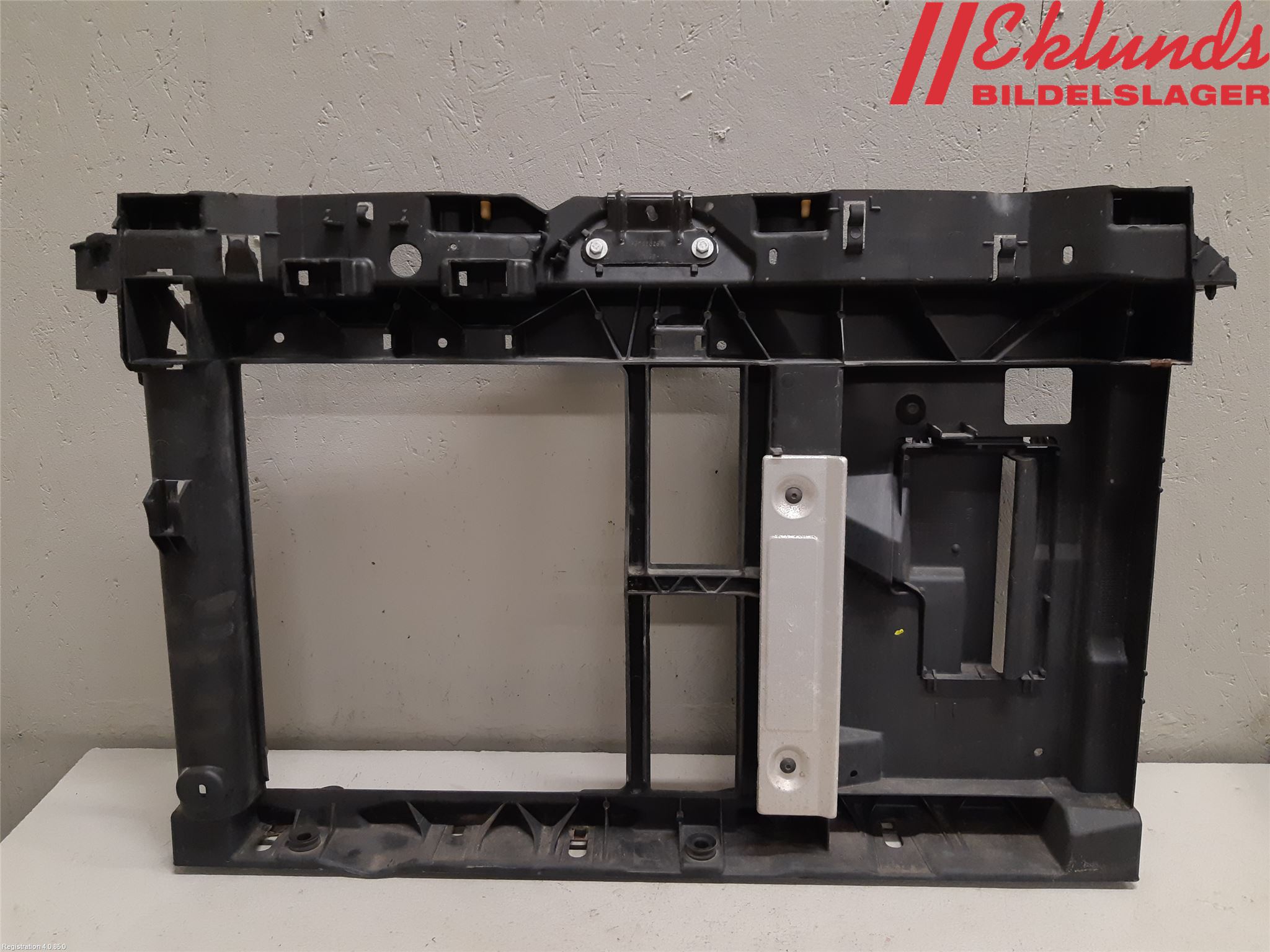 Peugeot 208 12-15 Frontplåt