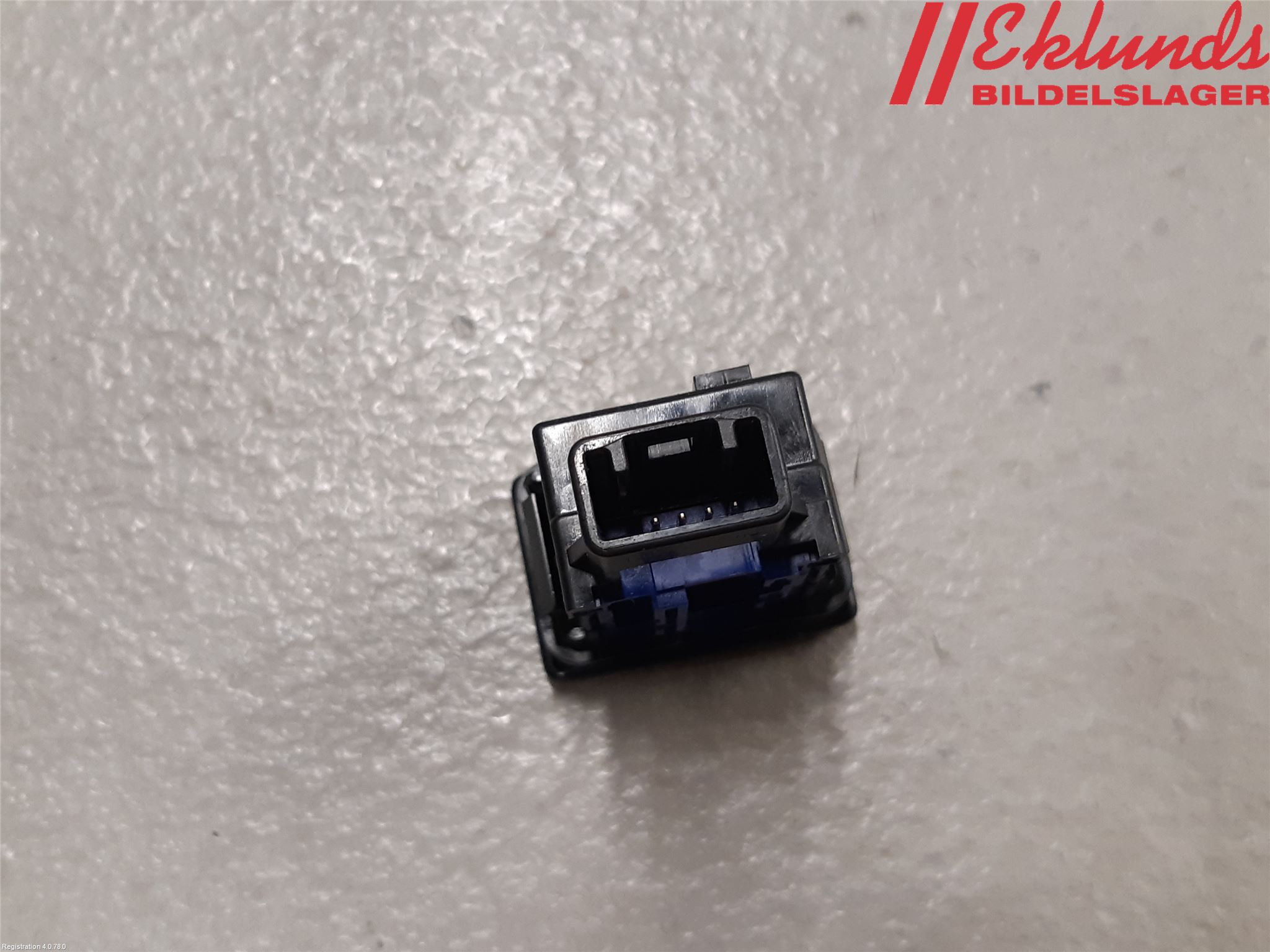 Toyota YARIS XP130 15-20 Strömställare Övrigt