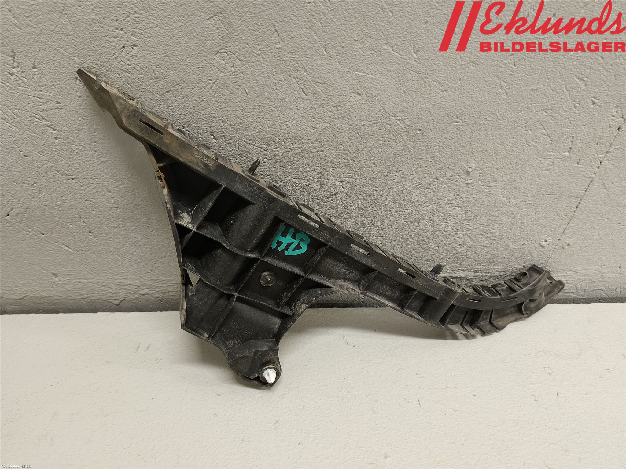 Volvo V70 08-13 Stötfångarfäste Bak Hö