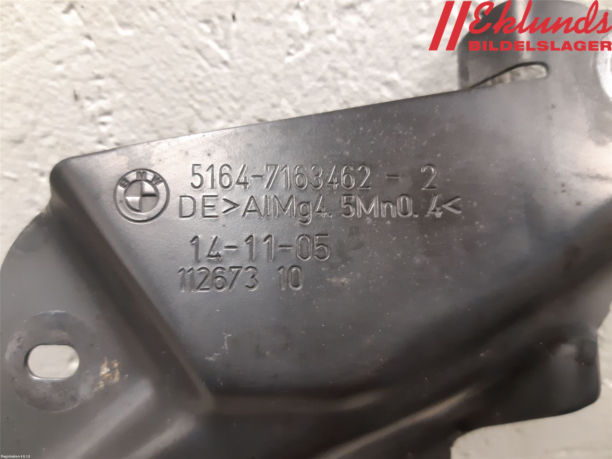 BMW 5 E60/61 Sed/Tou 02-10 Frontplåt