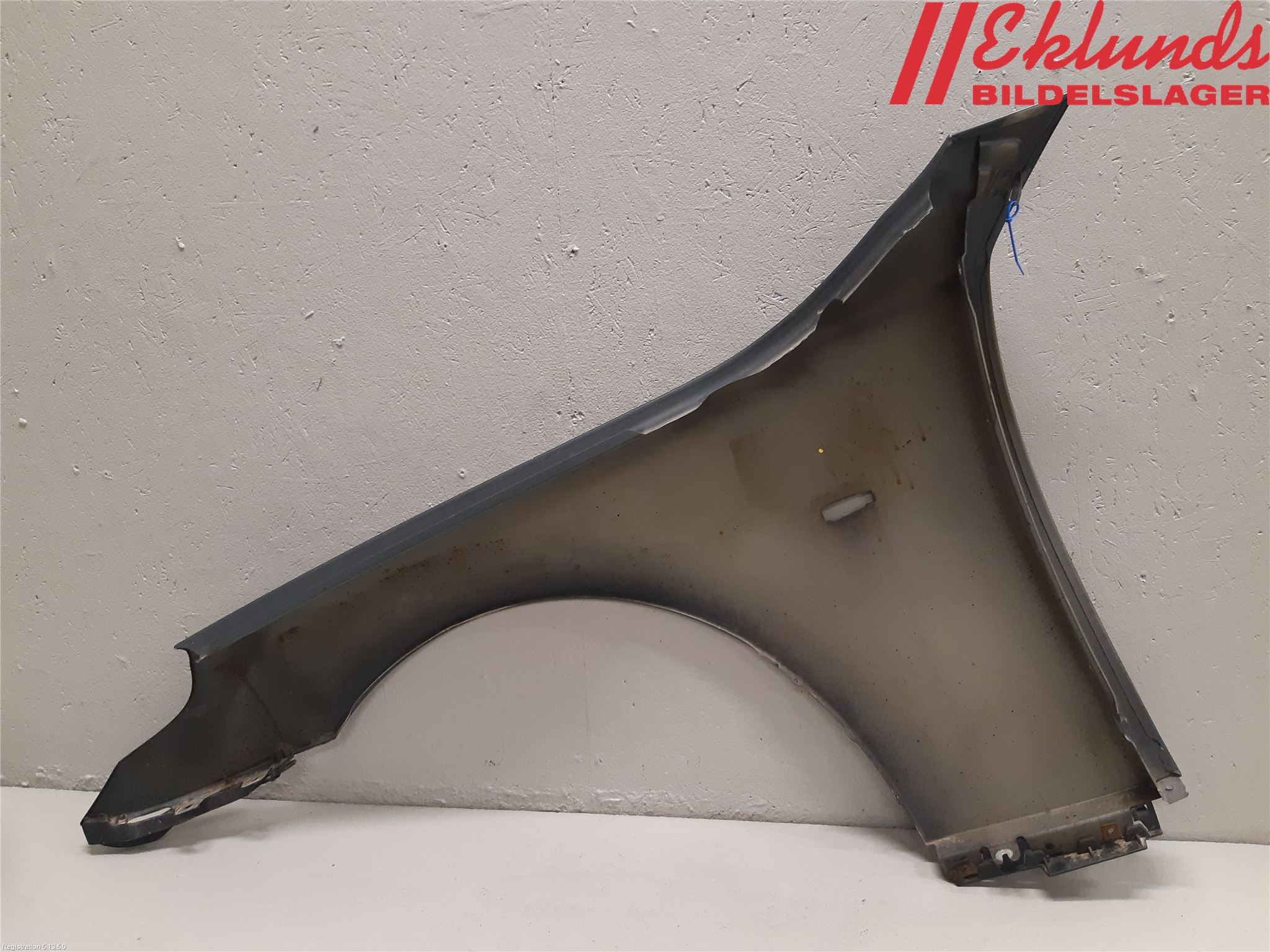 BMW 5 E60/61 Sed/Tou 02-10 Skärm Fram Höger