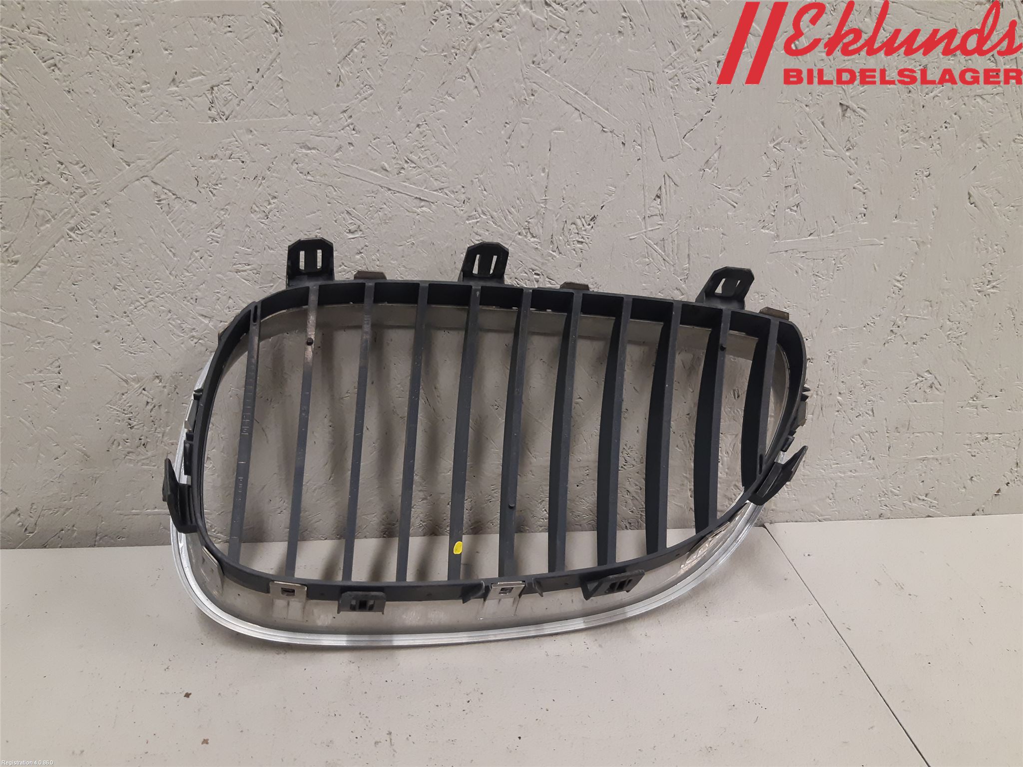 BMW 5 E60/61 Sed/Tou 02-10 Grilldel Höger