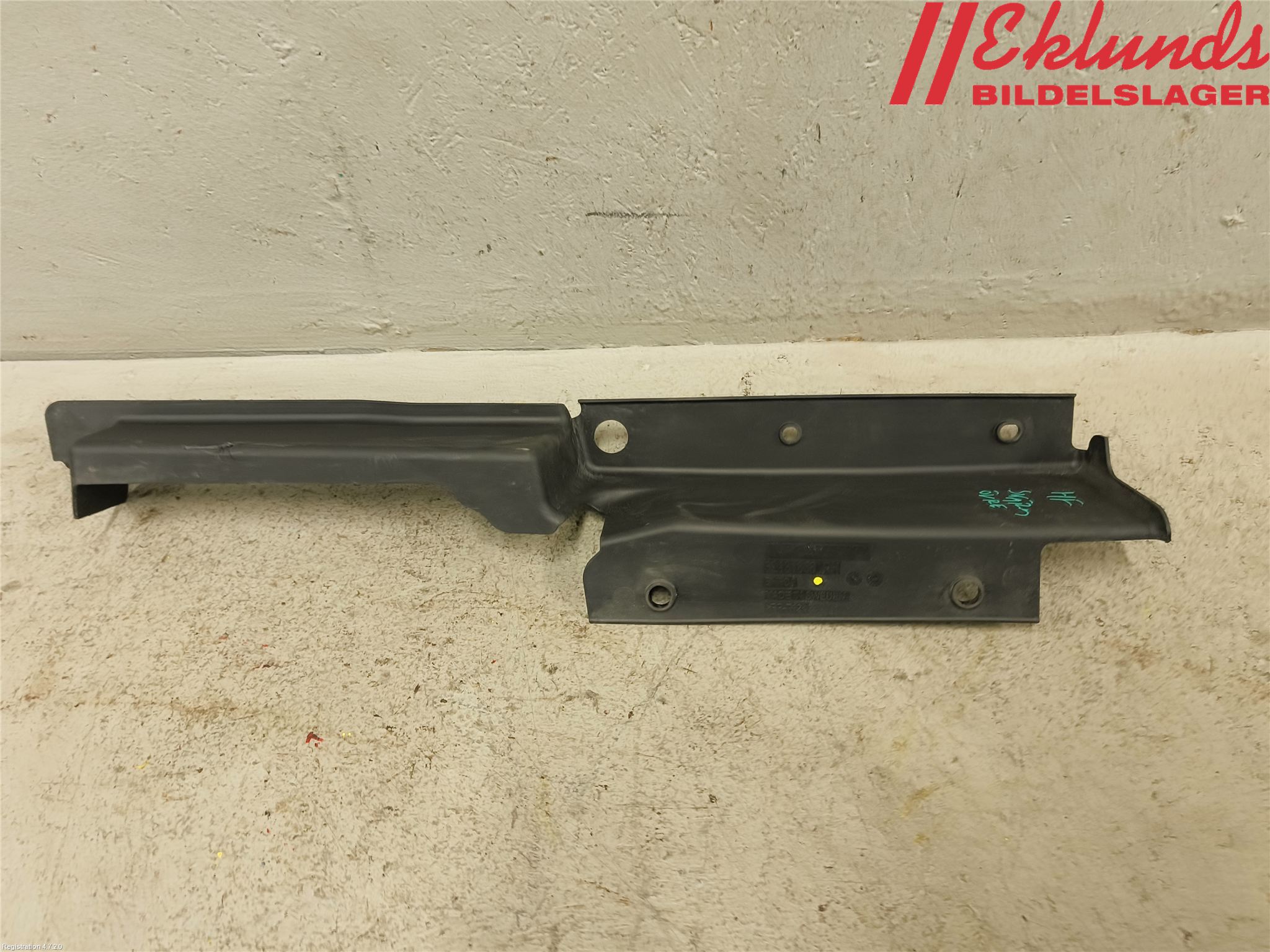 Volvo XC40/RECHARGE 18- List Skärmkant