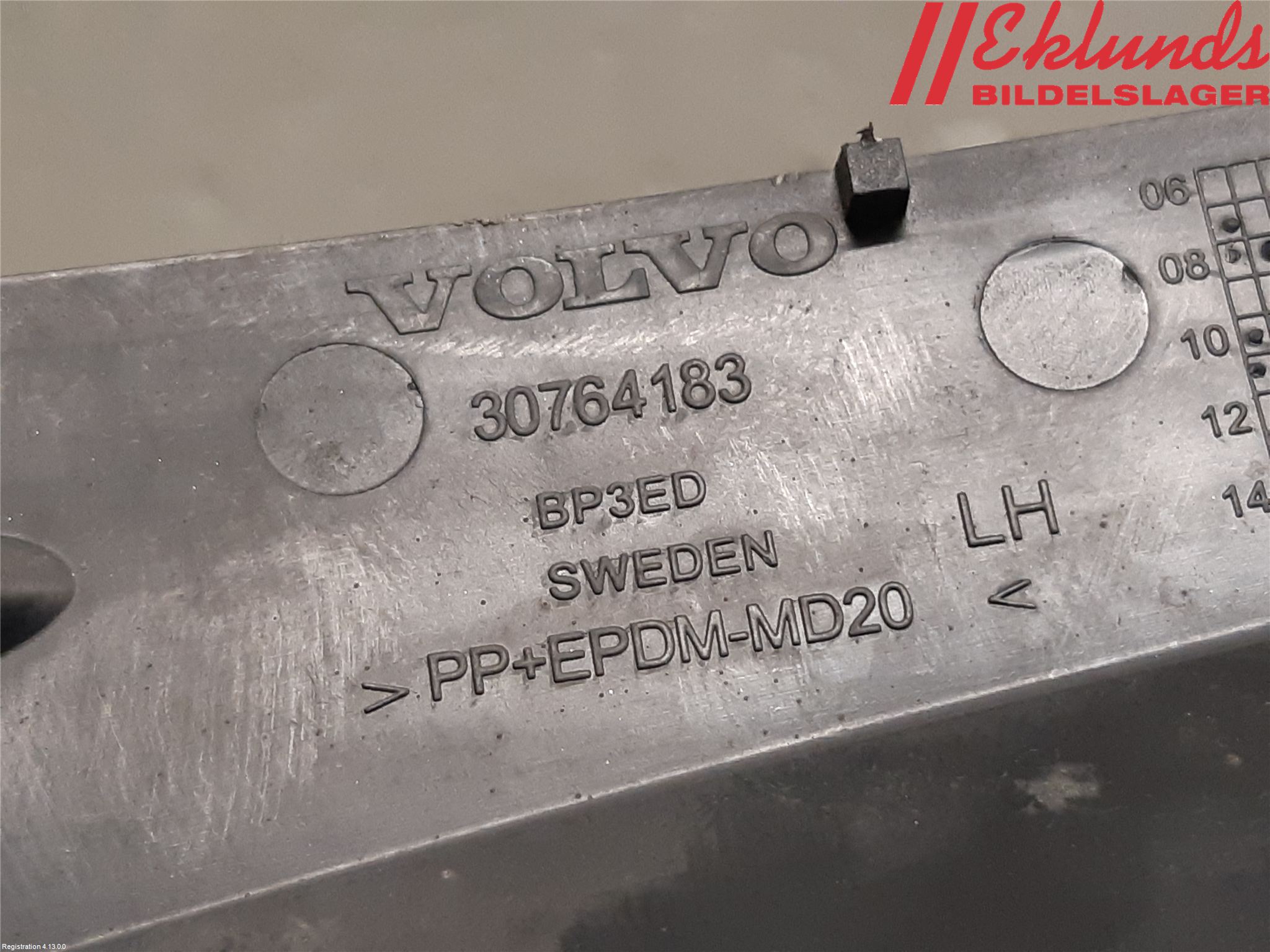 Volvo V70 08-13 Spolarmunstycke Strålkastare