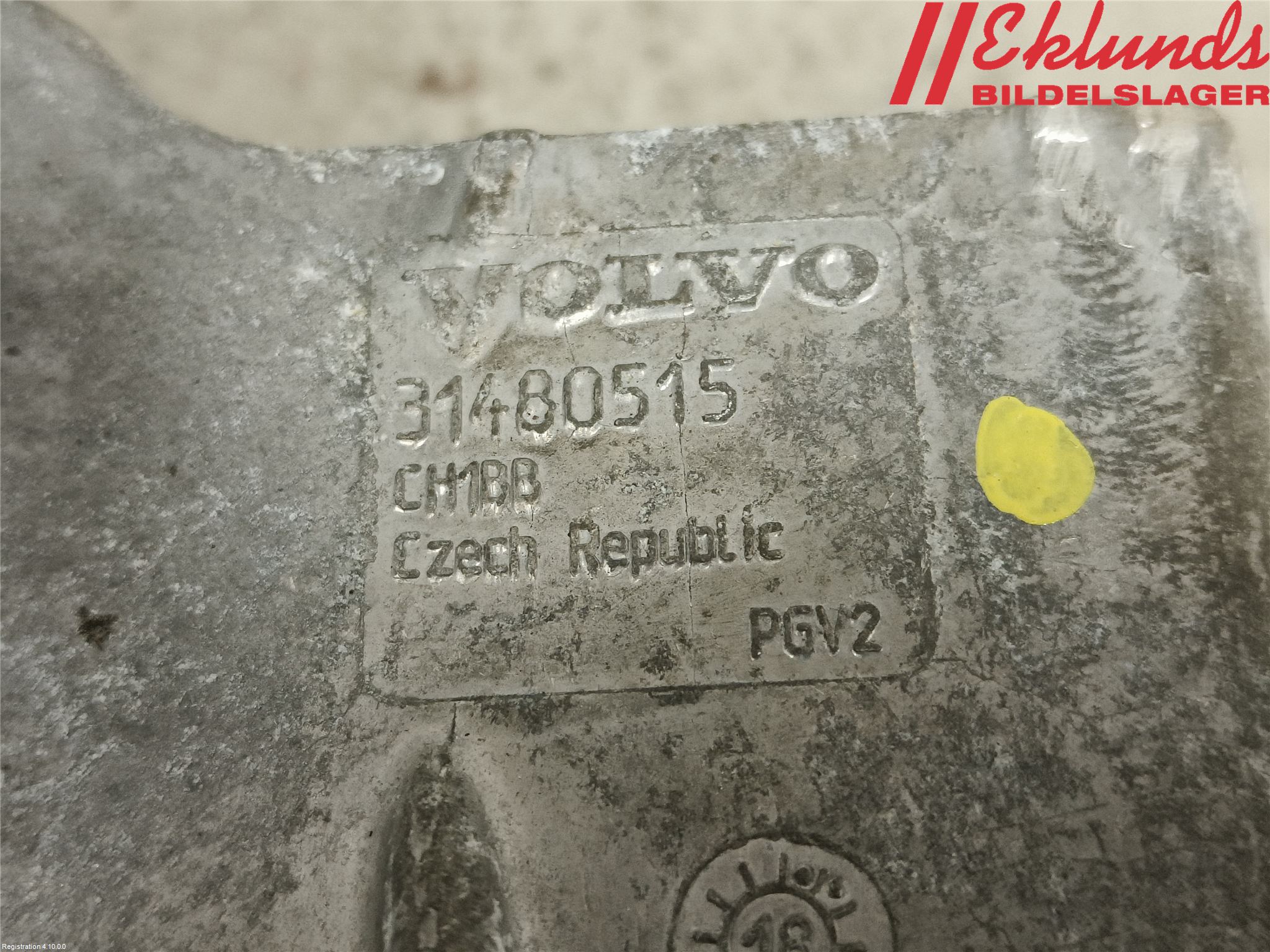 Volvo V40 CROSS COUNTRY 13-19 Motorfäste