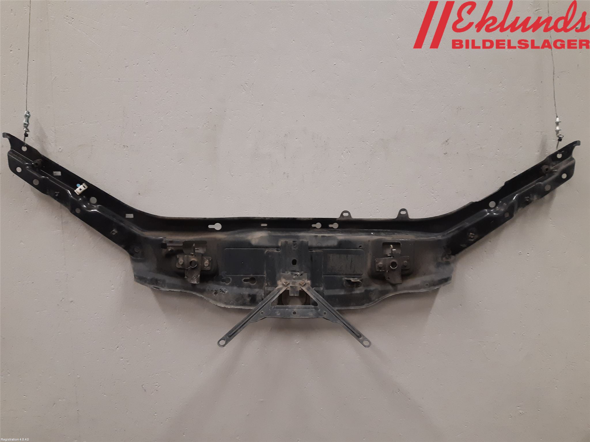 Saab 9-3 VER 2 Front Huvlåsplåt-Balk