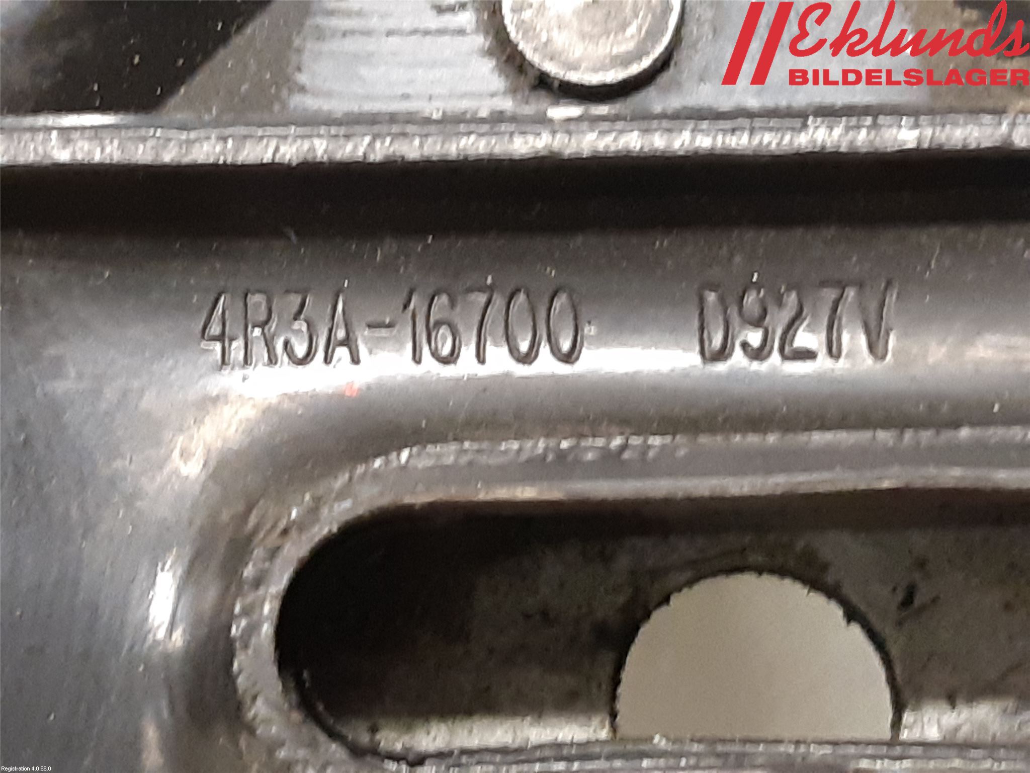 Ford MUSTANG V 05-14 Huv Spärr