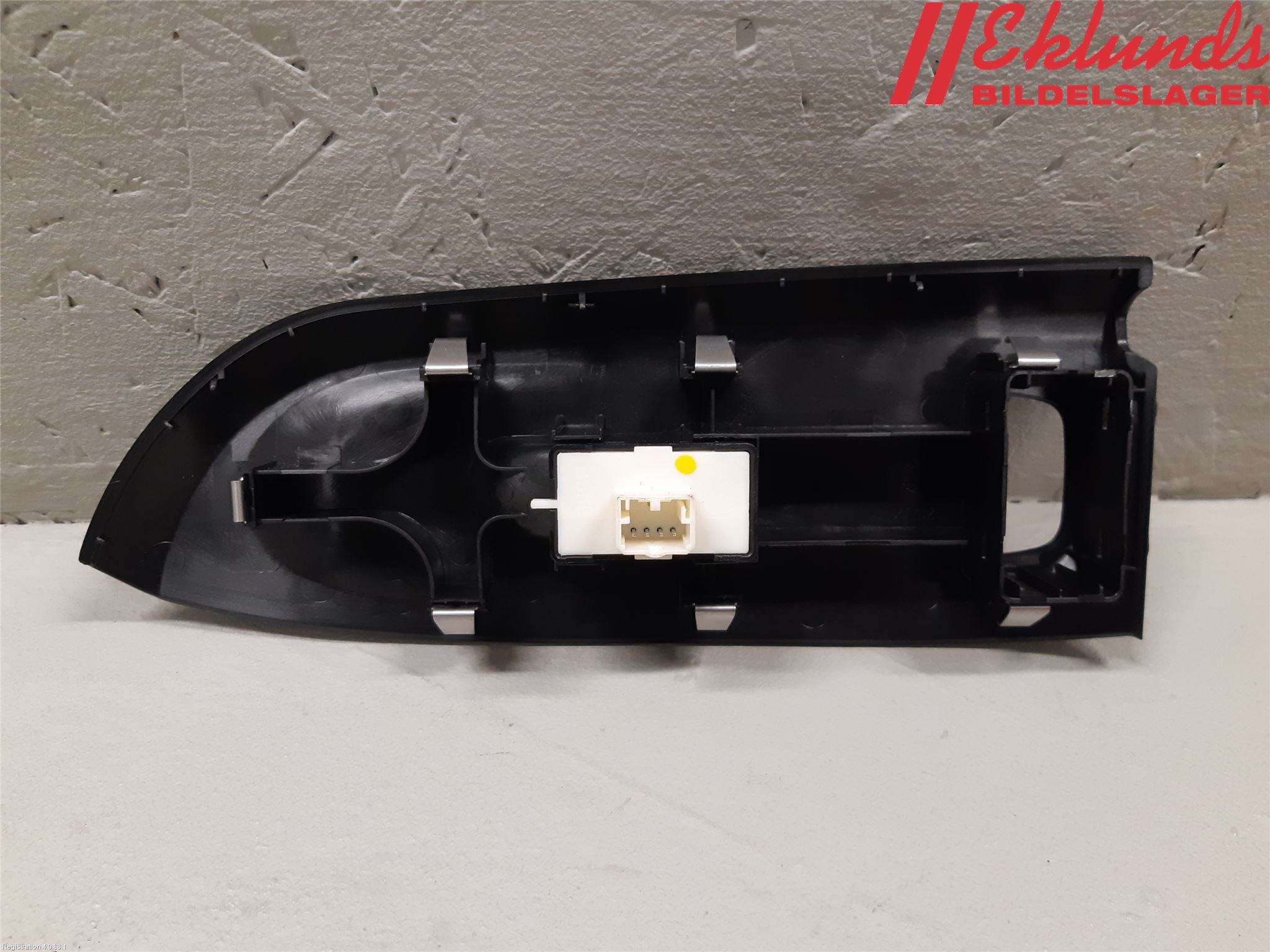 Fiat 500X 15- Strömställare Elhiss