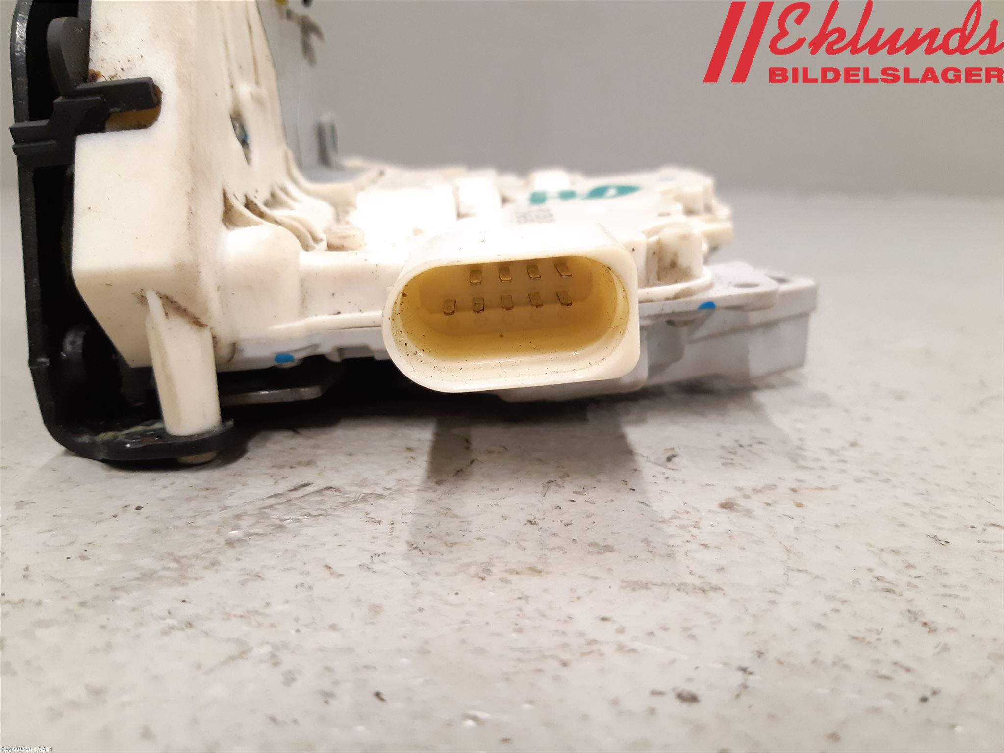 Audi A6/S6     05-11 Låskista-Dörrlås