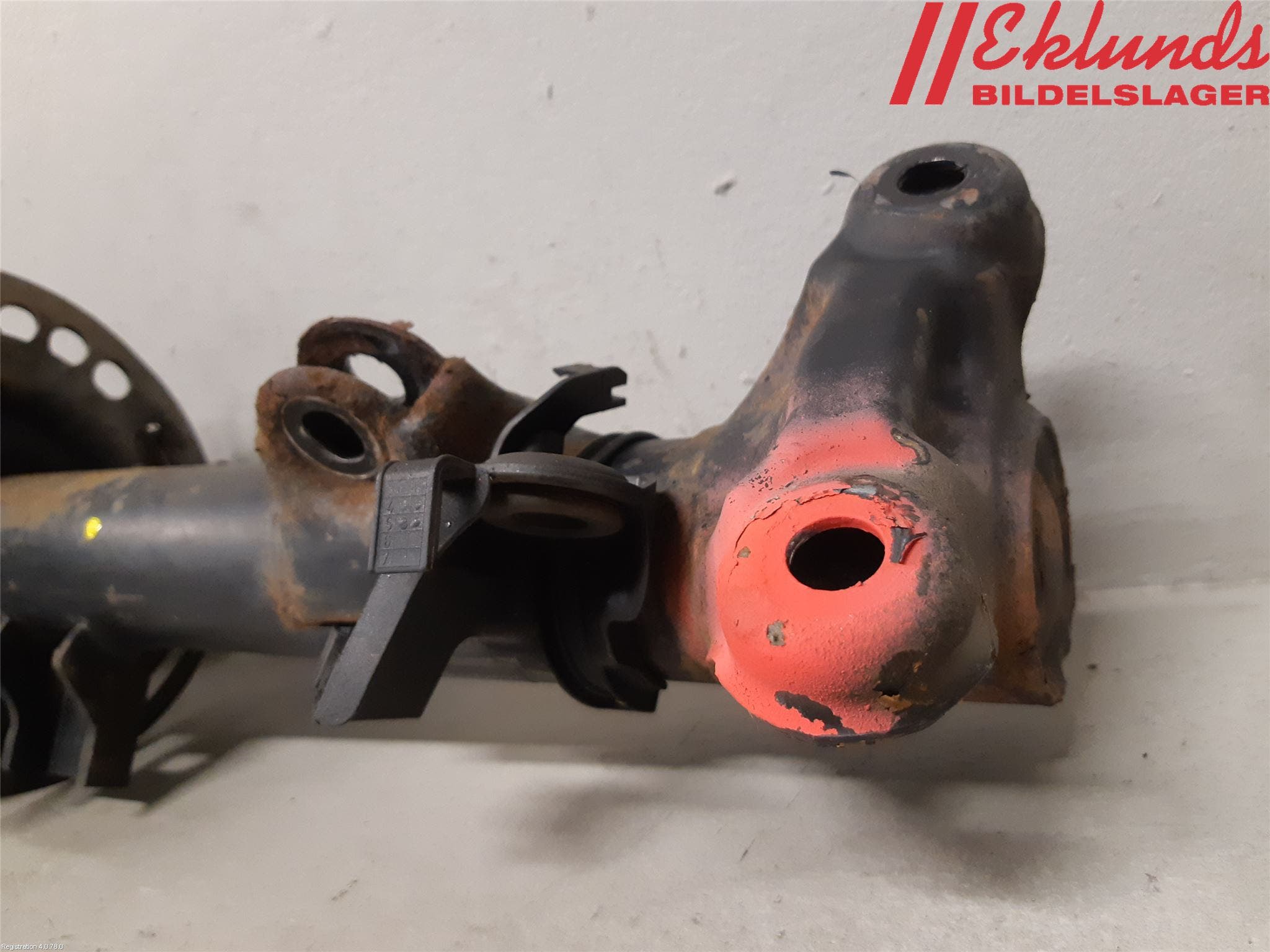 Mercedes-Benz MB E-KLASS (W212) 09-16 Fjäderben Fram Vänster