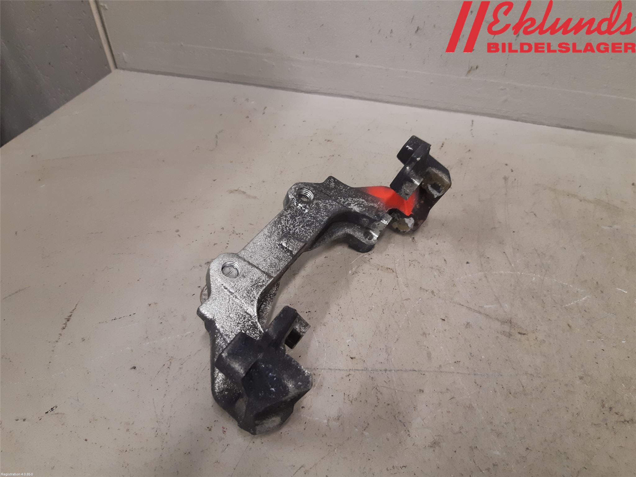 Ford TRANSIT/TOURNEO CUSTOM 13-24 Bromsokshållare