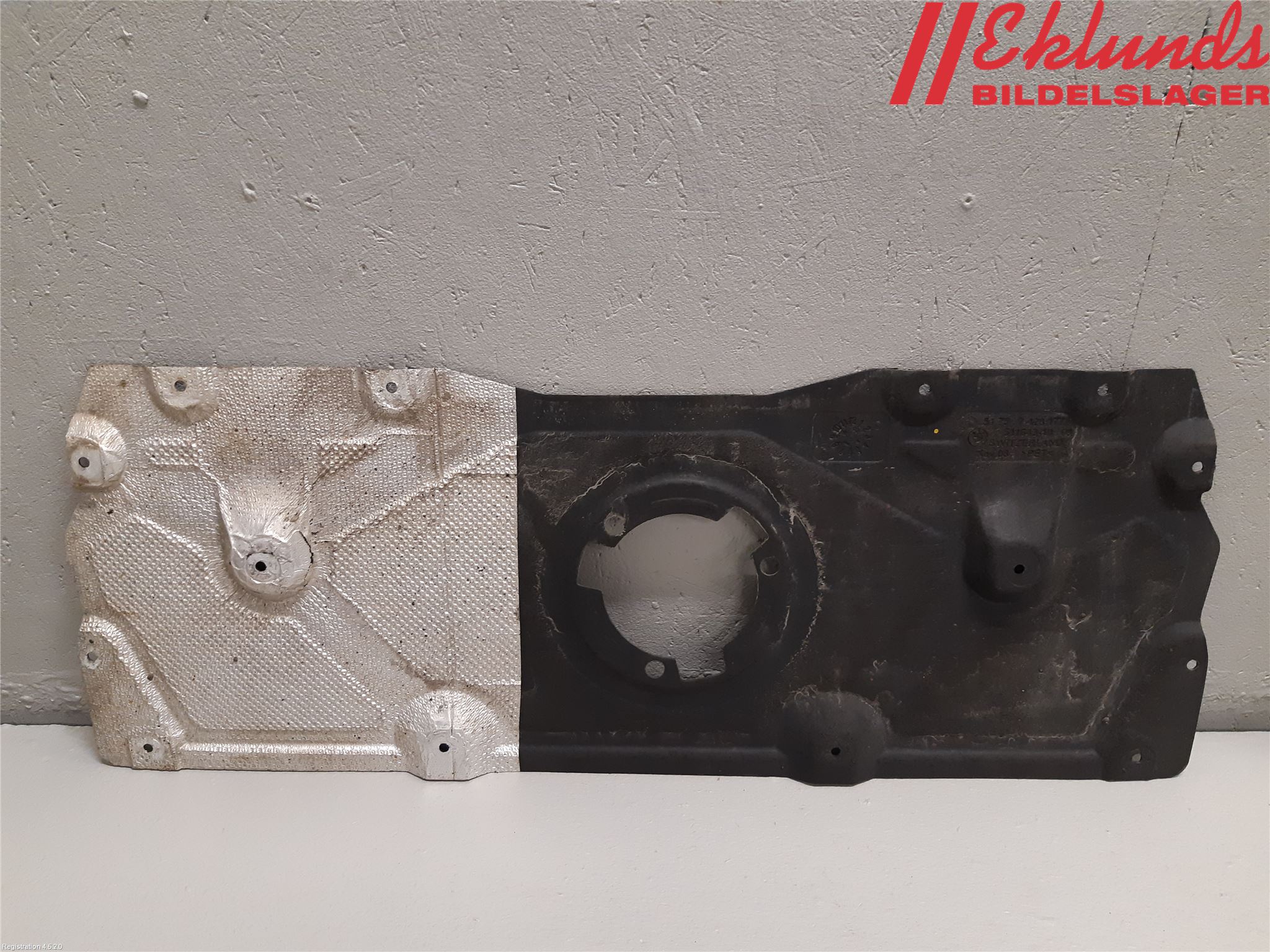 BMW 3 G20/G21/G80/G81 19- Hasplåt Plåt-Plast