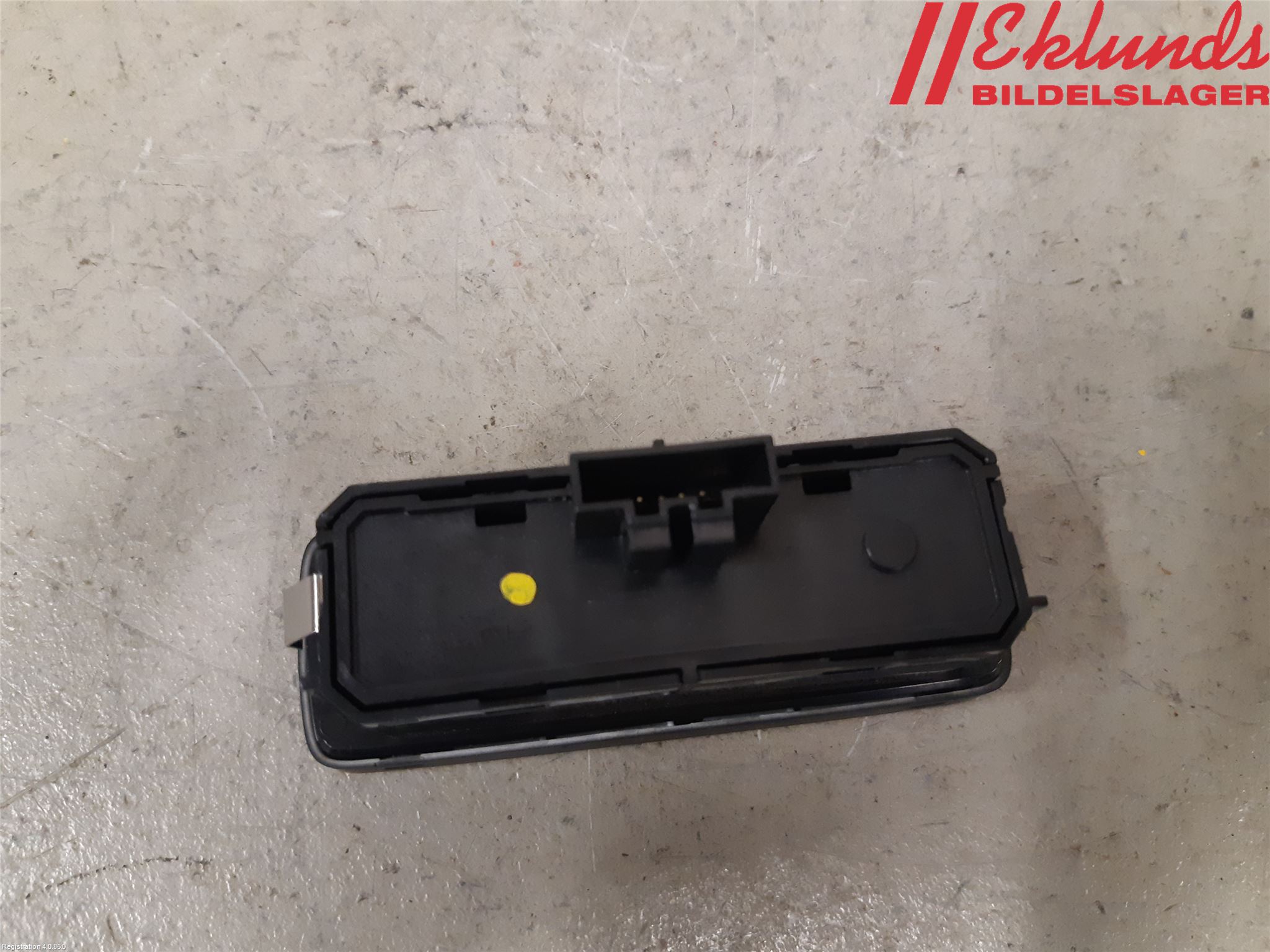 Volvo V90 17->> Strömställare Baklucka