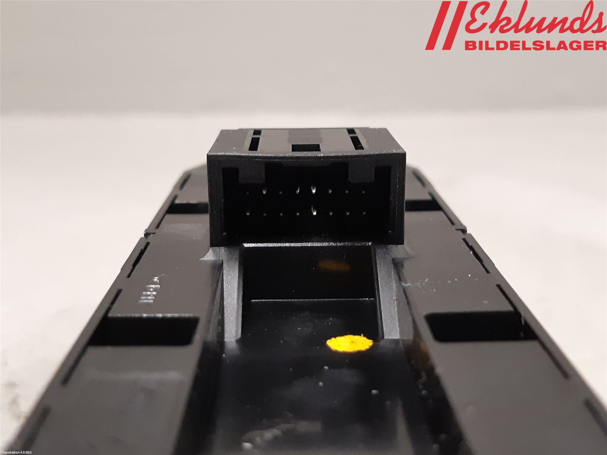 Mazda CX-30 20- Strömställare Elhiss