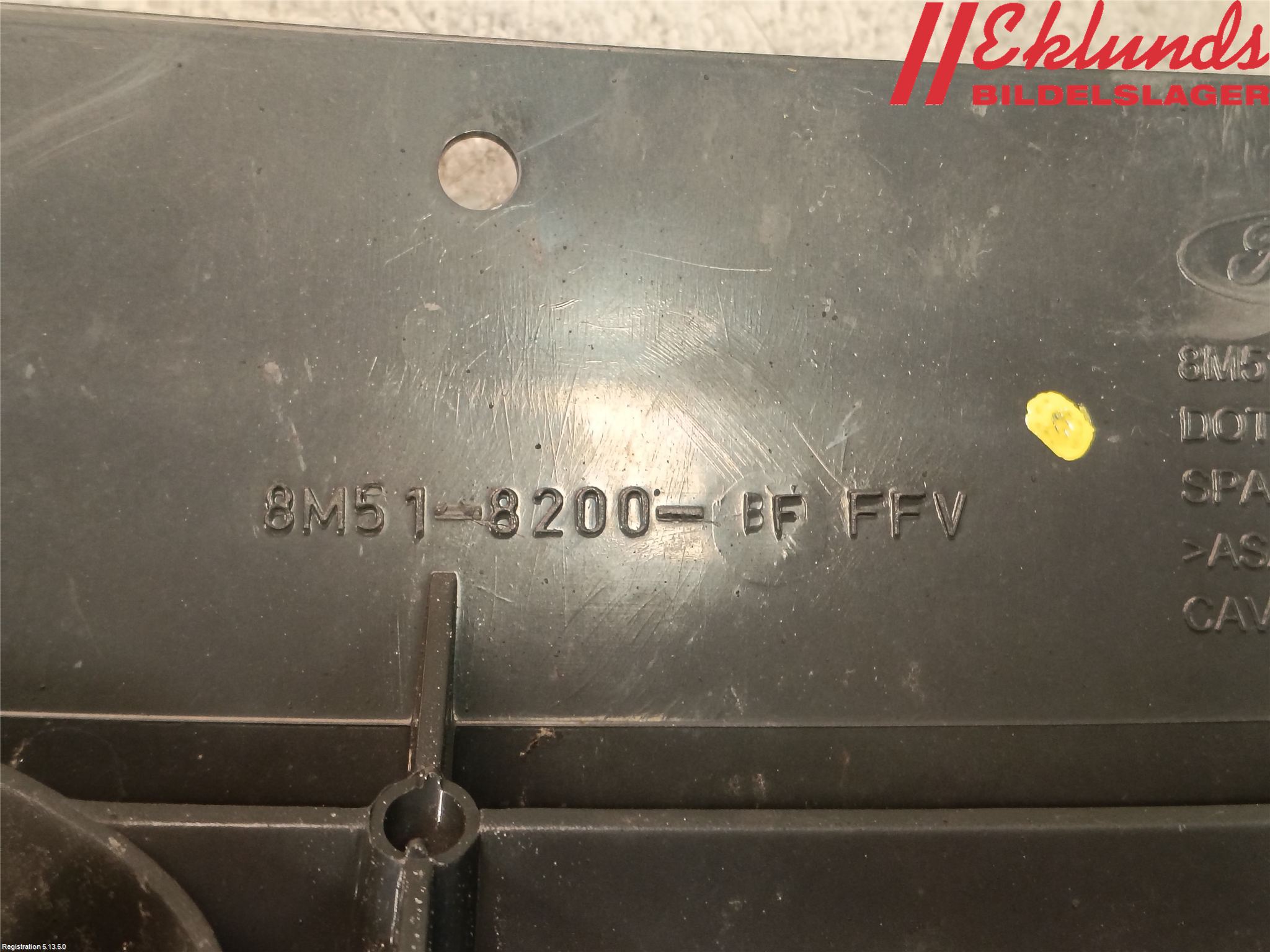 Ford FOCUS 08-11 Grill Komp
