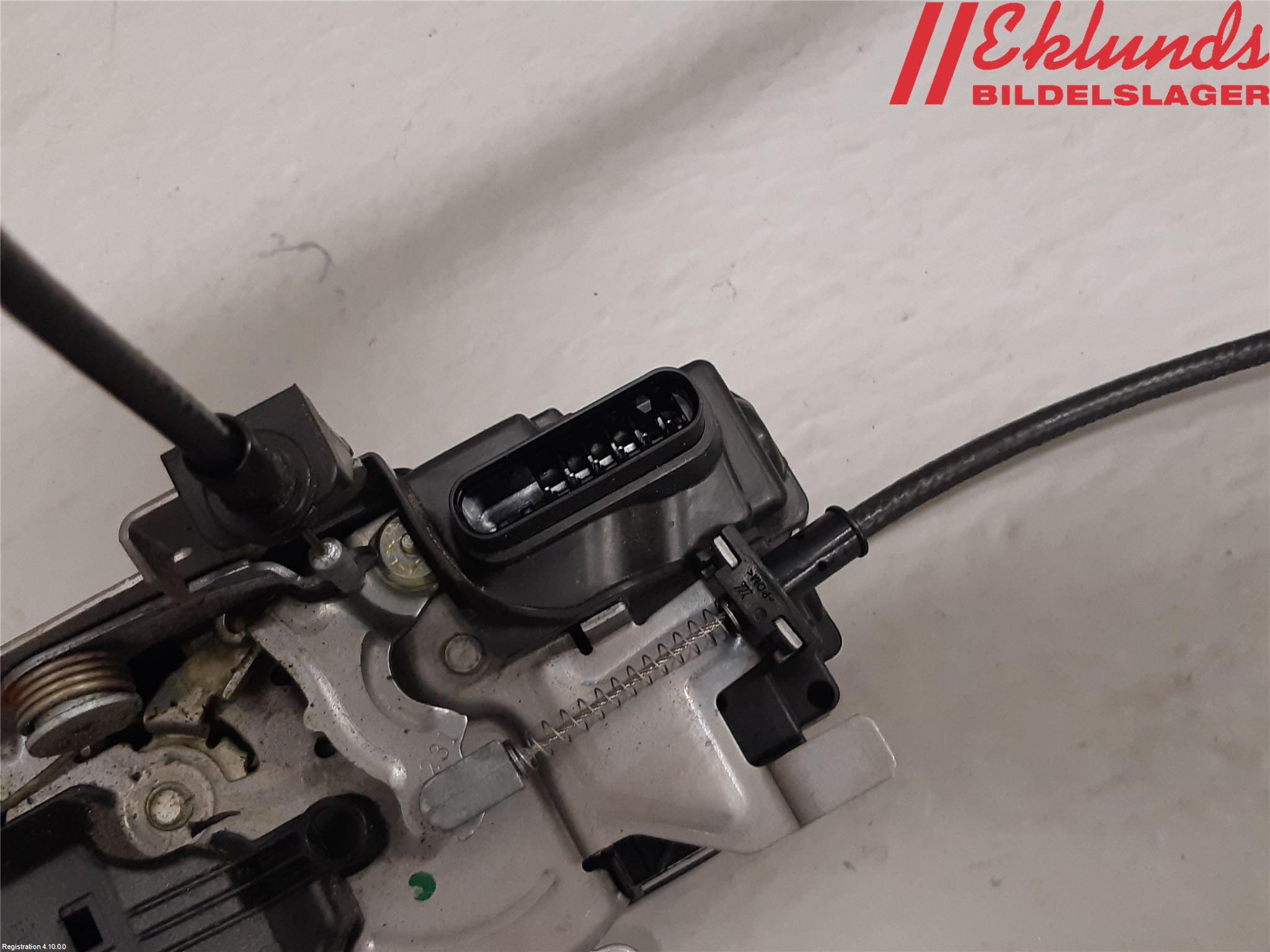 Volvo XC60 18- Låskista-Dörrlås