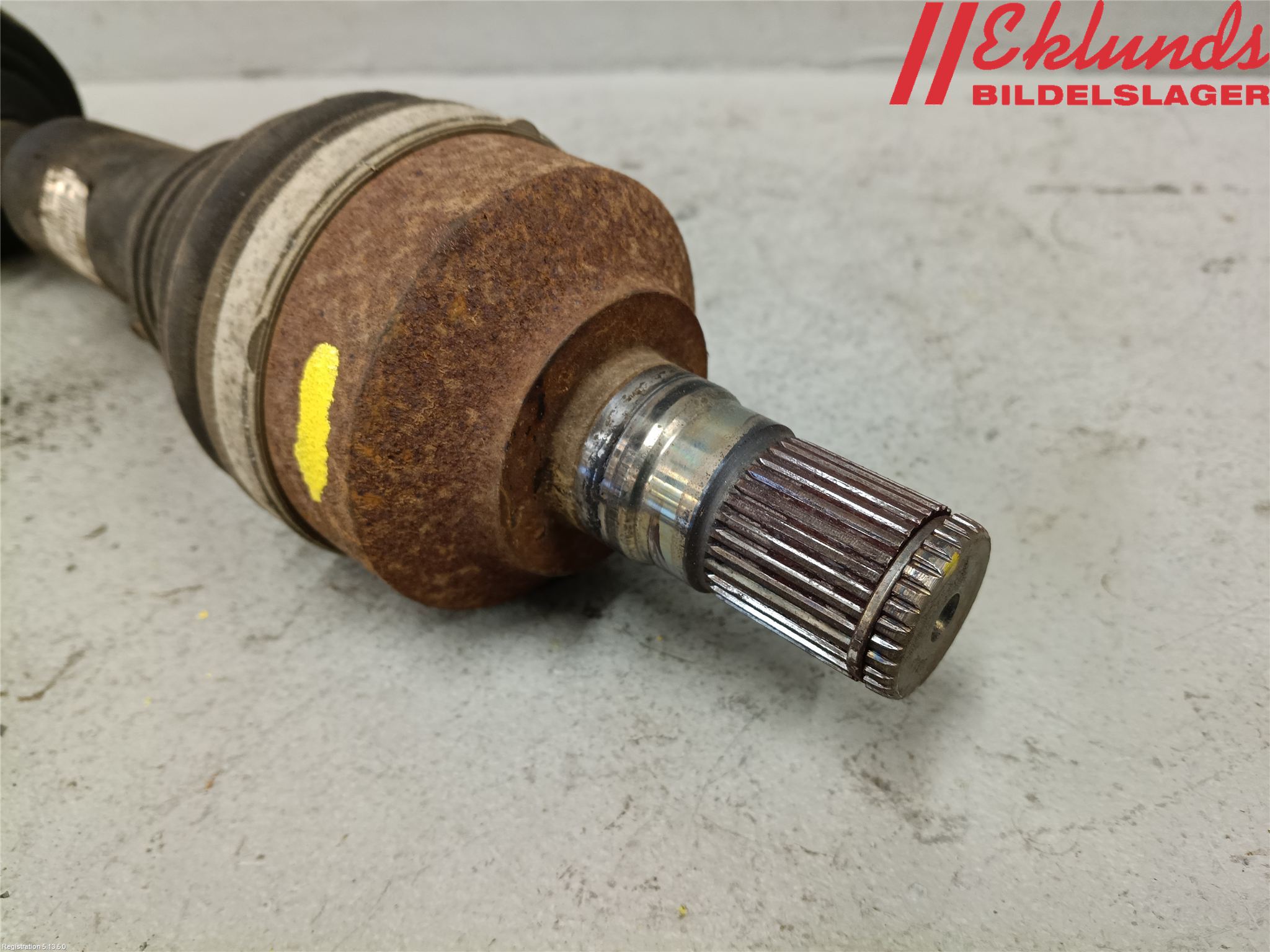 Volvo XC70 08-13 Drivaxel Fram Vänster