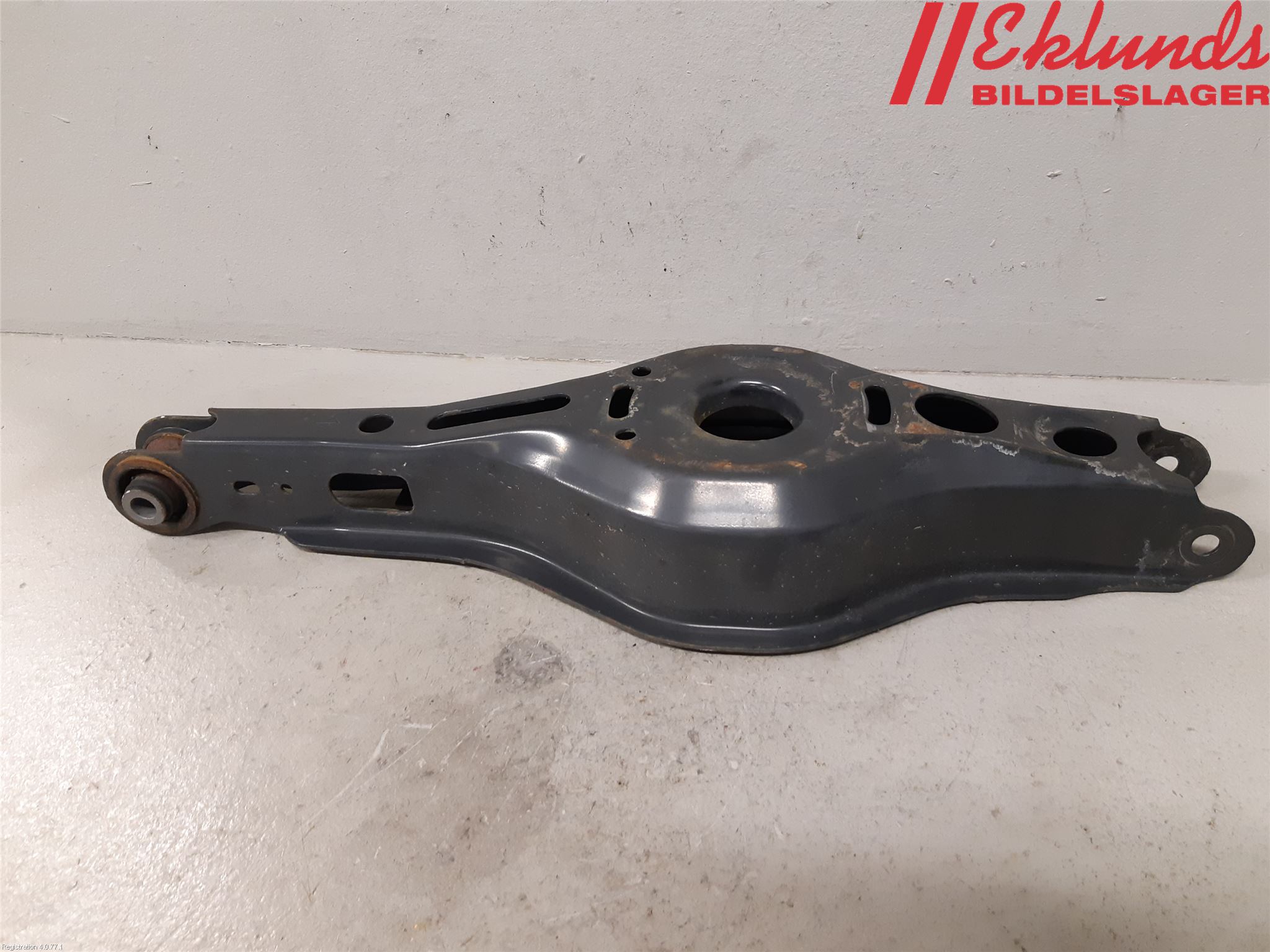 Toyota COROLLA 19- Bärarm Bak Vänster