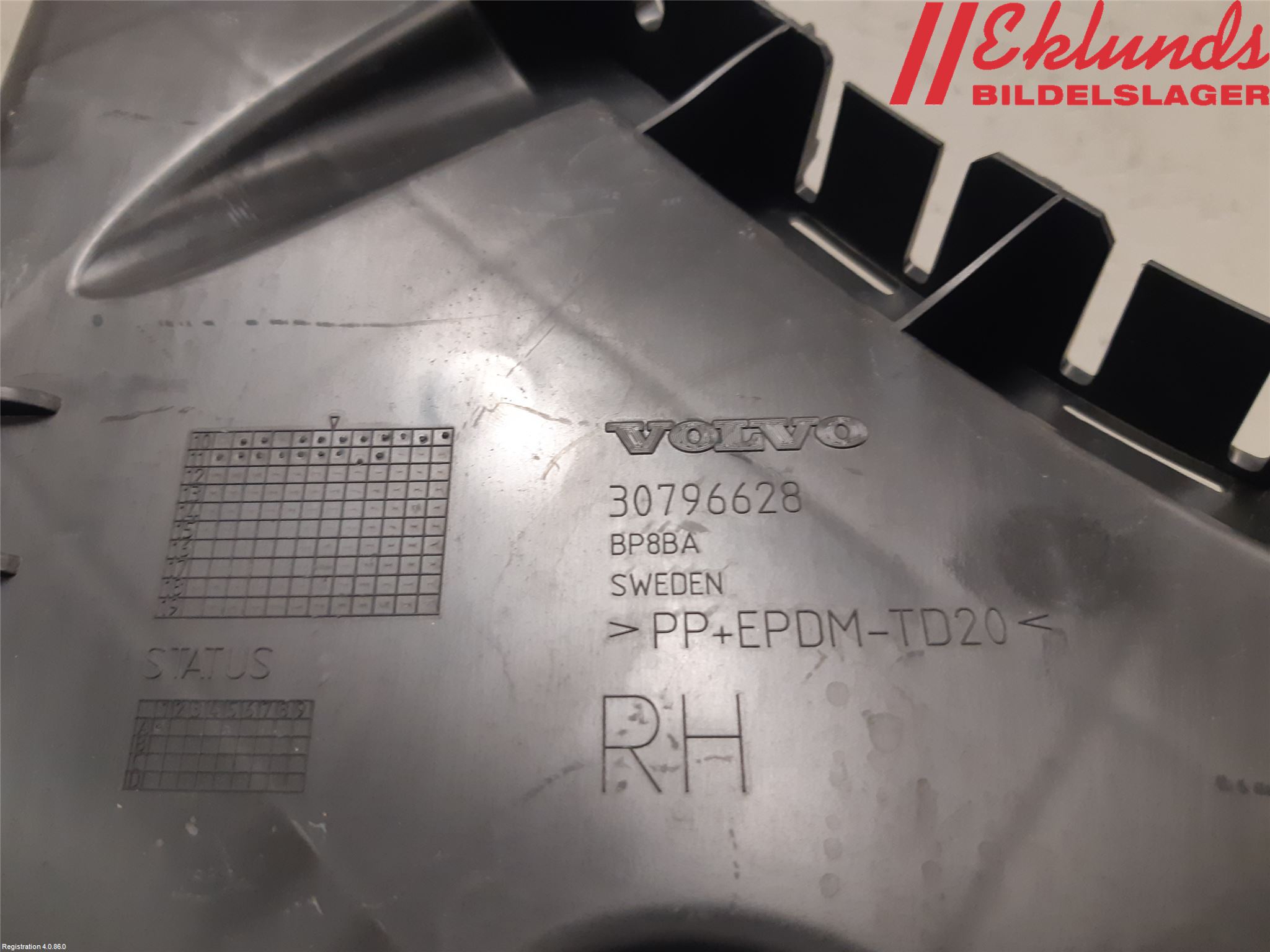 Volvo S60 11-13 Stötfångarfäste Bak Hö