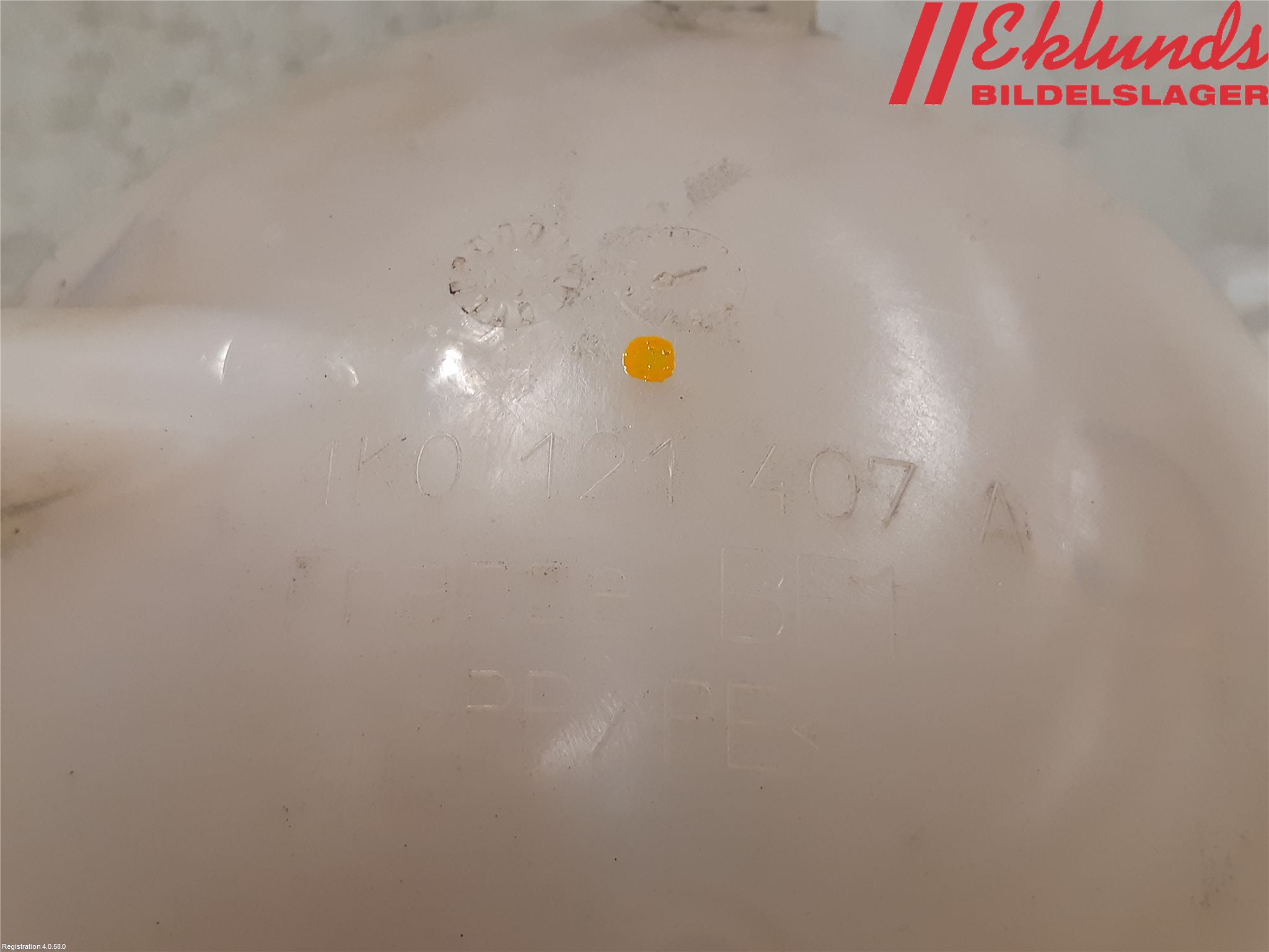 Volkswagen VW PASSAT 15-19 Expansionstank