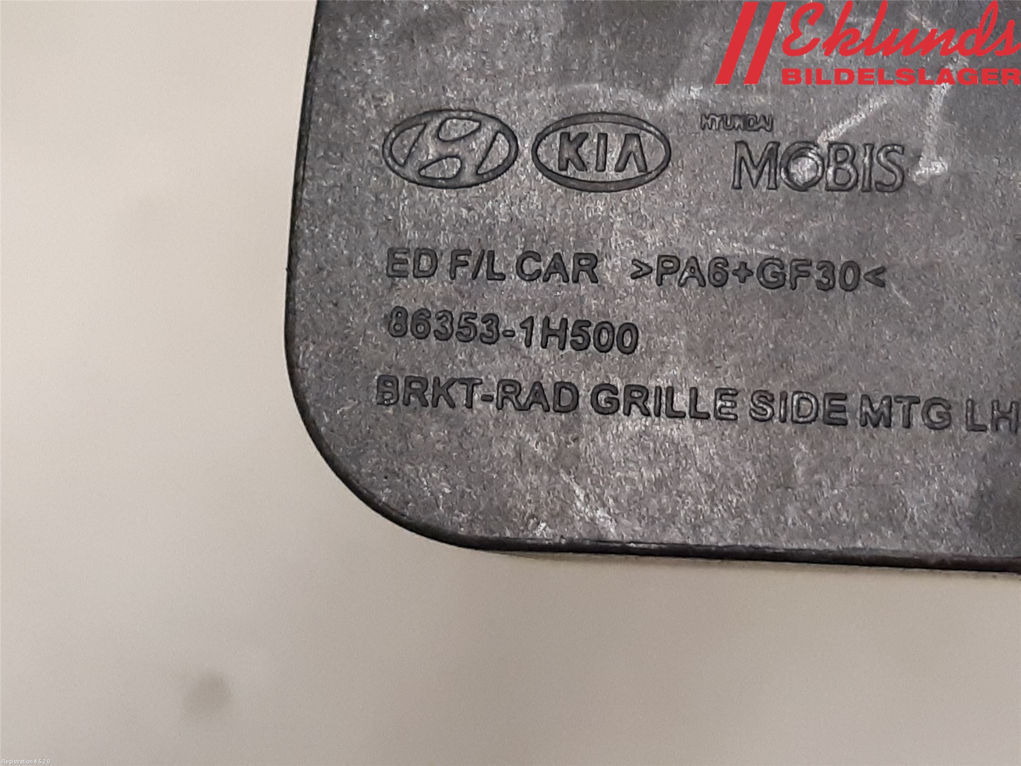 Kia CEED 06-12 Stötfångarfäste Fram Vä