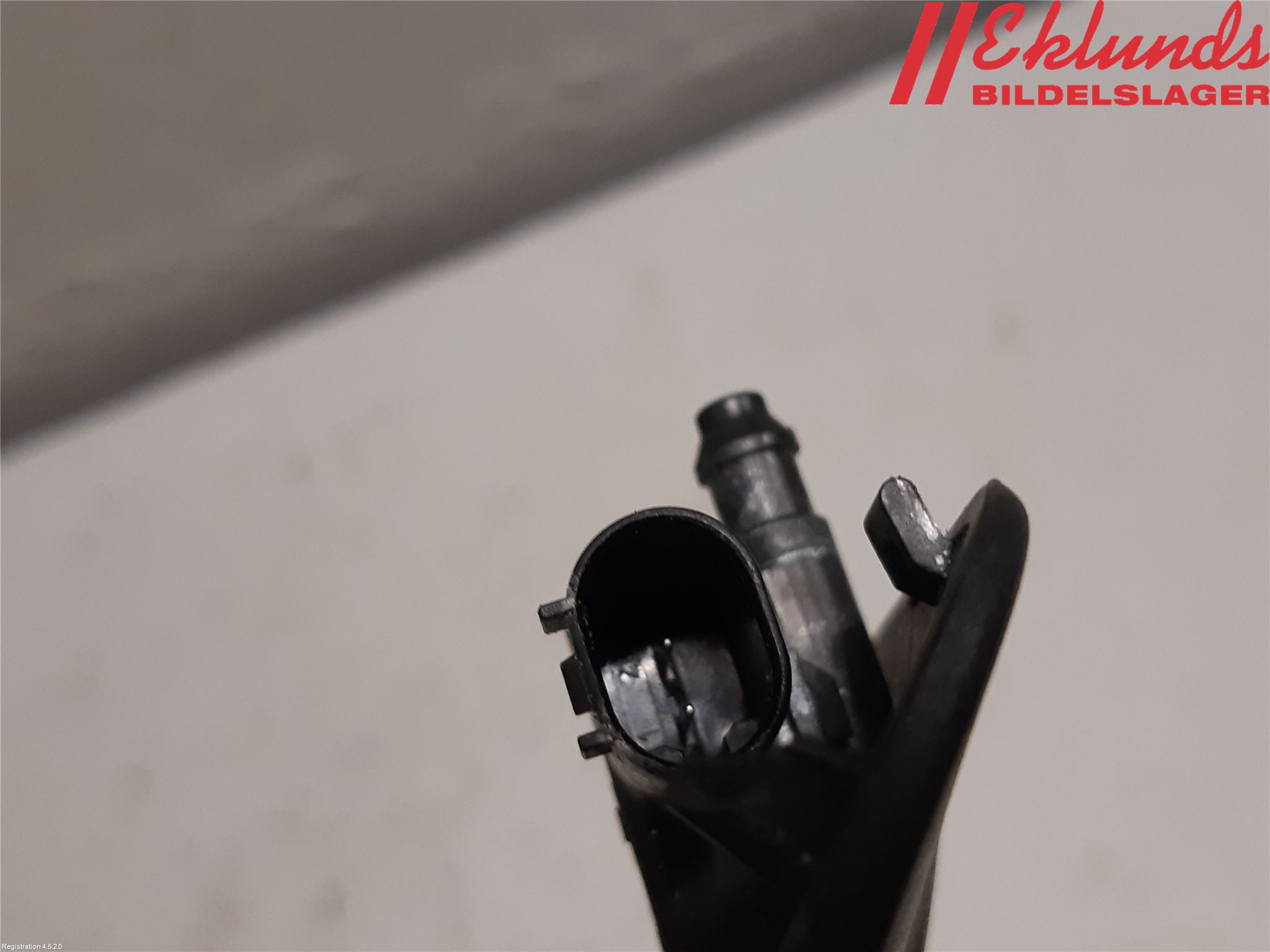 Volkswagen VW CADDY 11-15 Spolarmunstycke Rutor