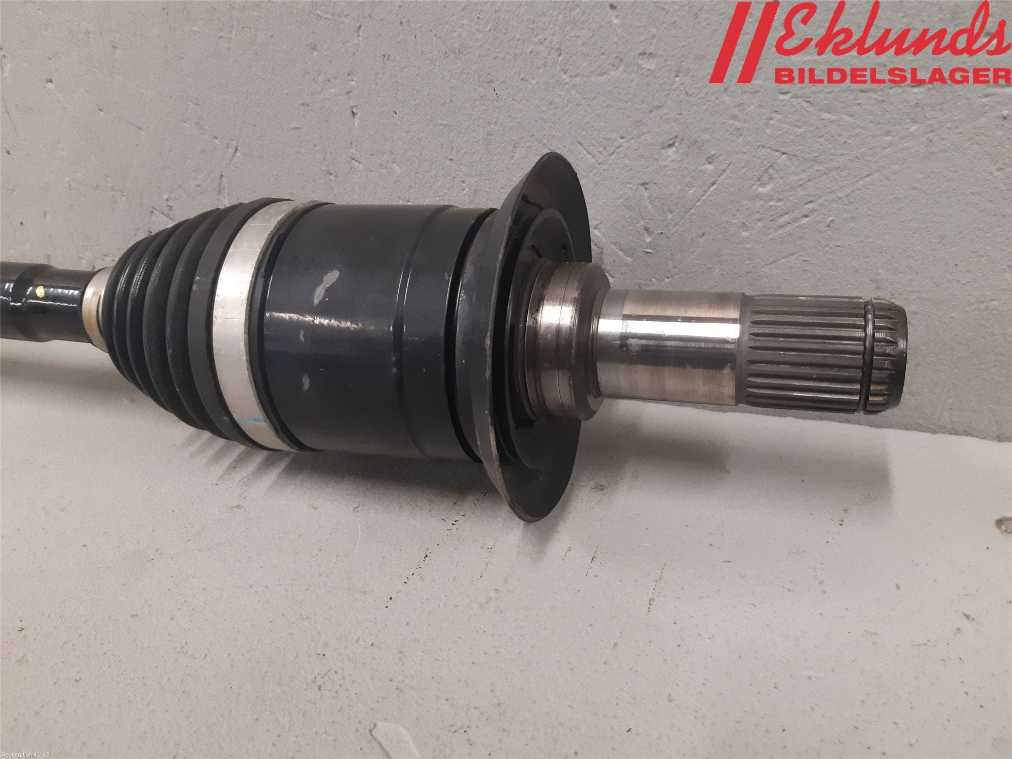 BMW 1 F20/F21 11-19 Drivaxel Bak Höger