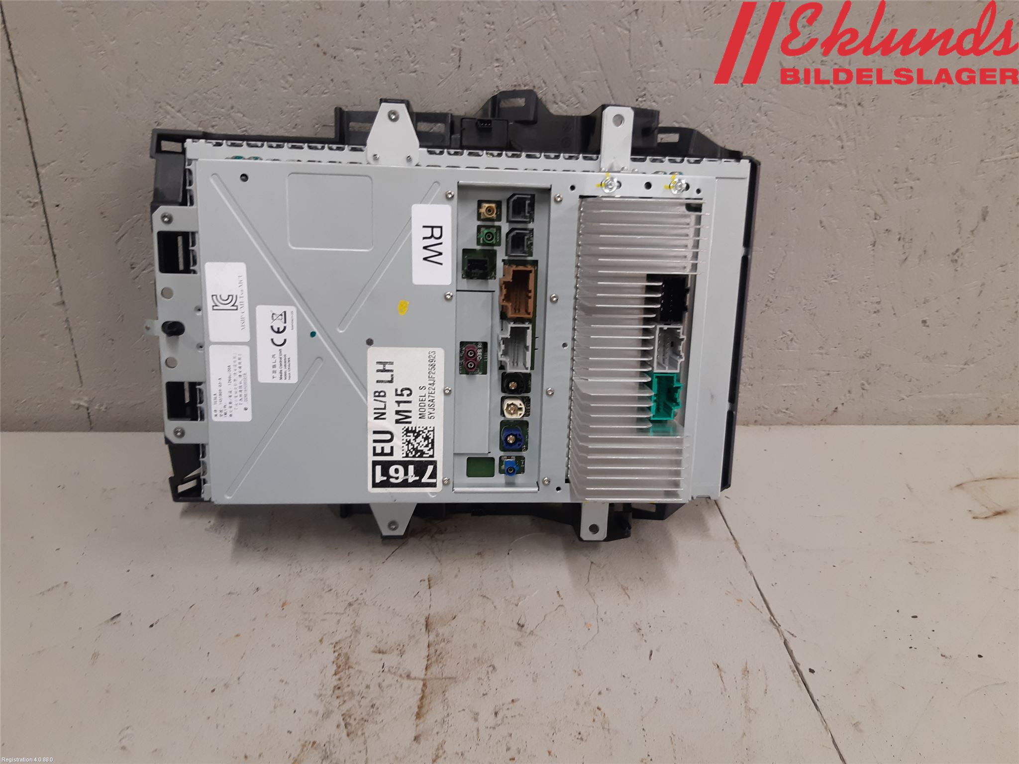 Tesla MODEL S 13- Cd Radio - Multimediapanel