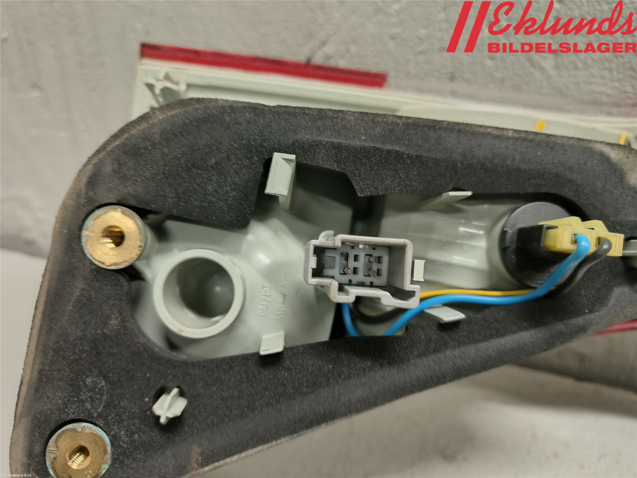 Volvo V70 08-13 Bakljus Lucka Hö