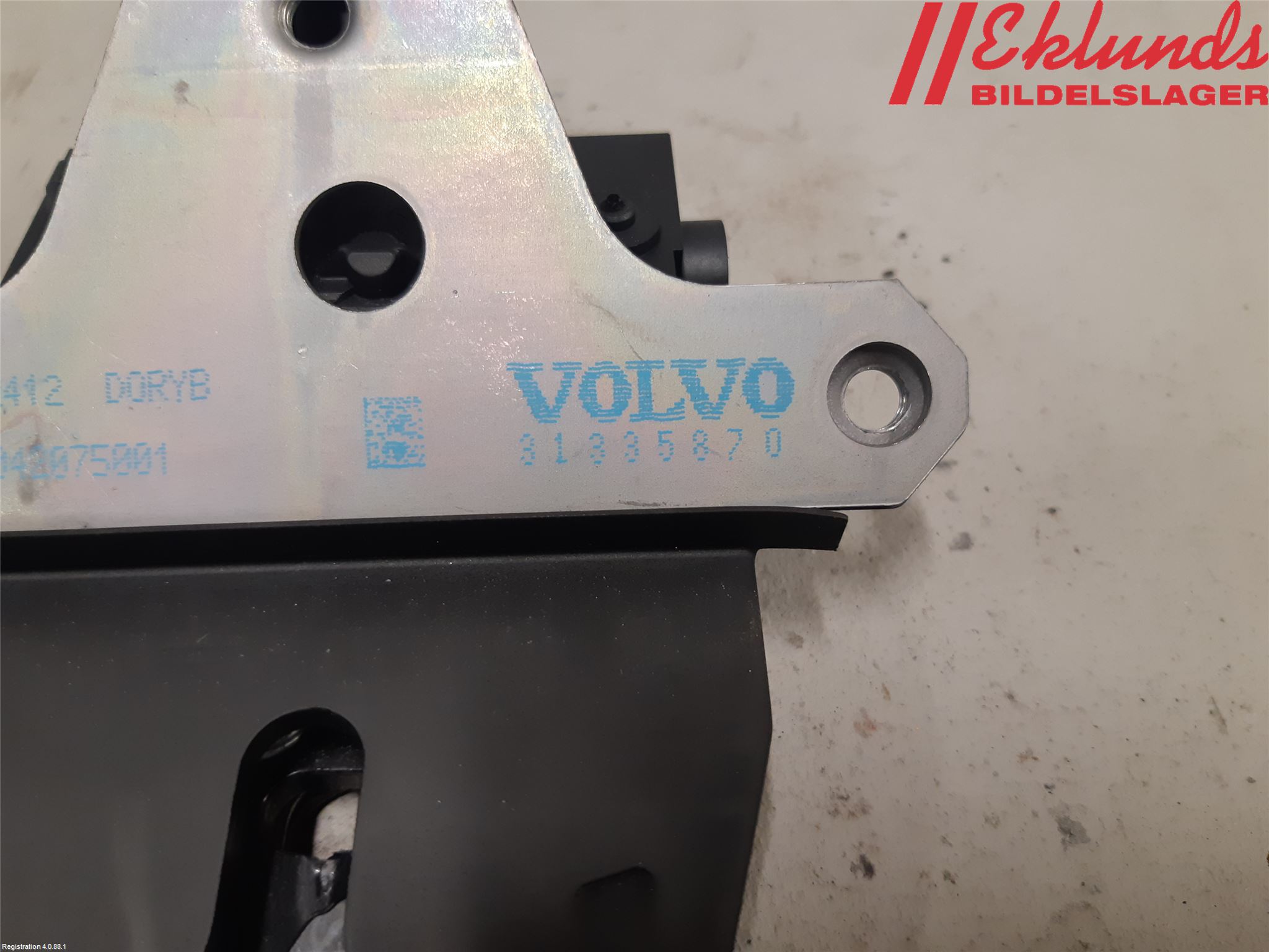 Volvo V40 12-19 Låskista Baklucka