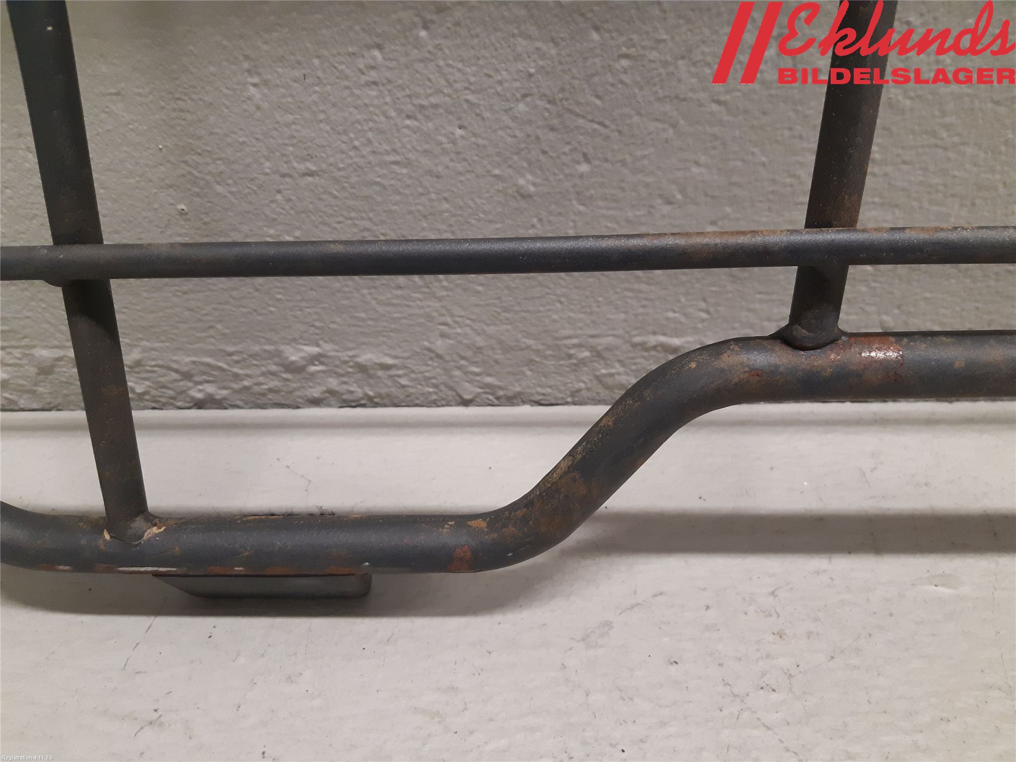 Volvo XC70 08-13 Lastförskjutningsskydd-Galler