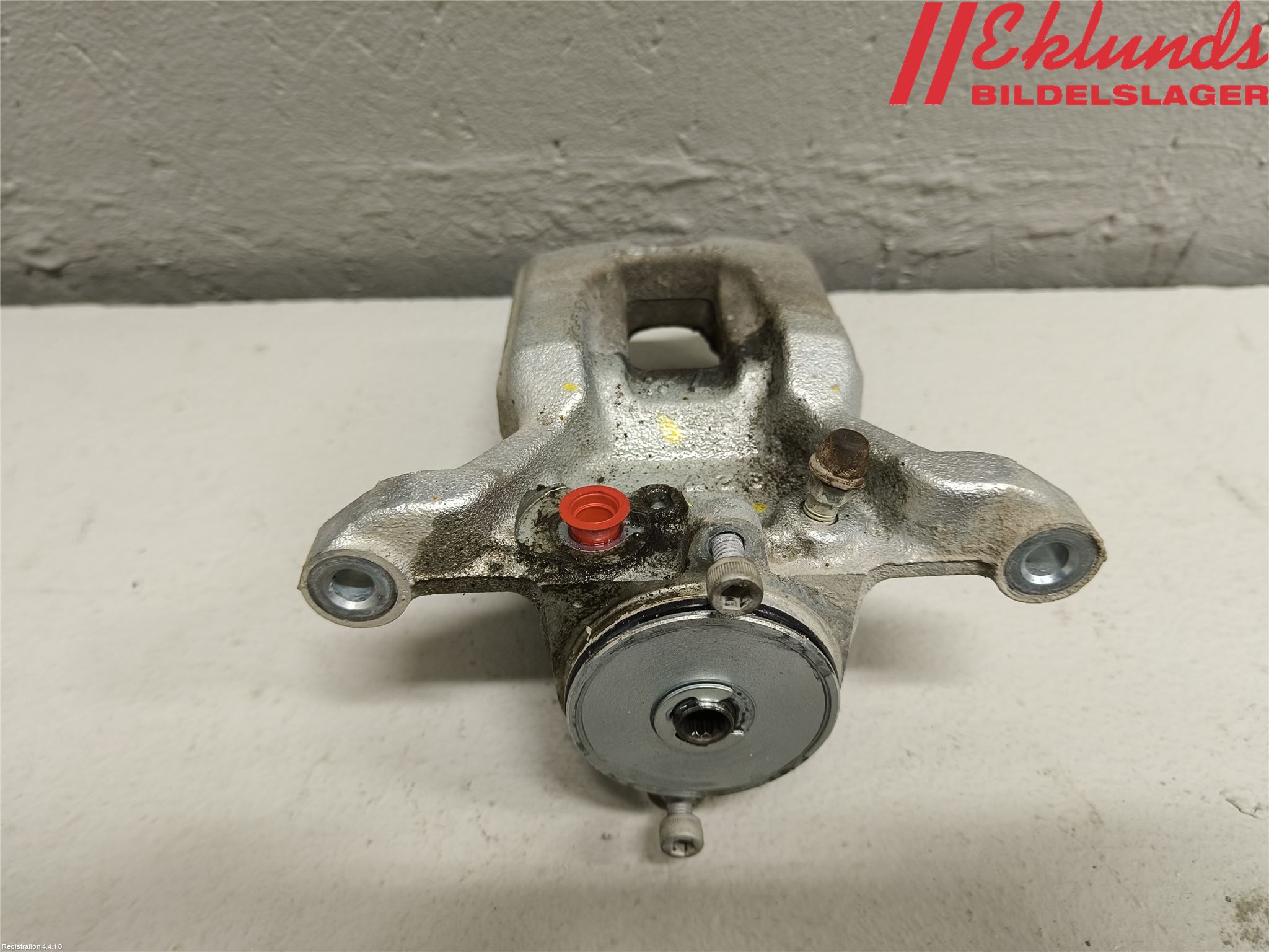 Toyota bZ4X EA10 22- Bromsok Bak Vänster