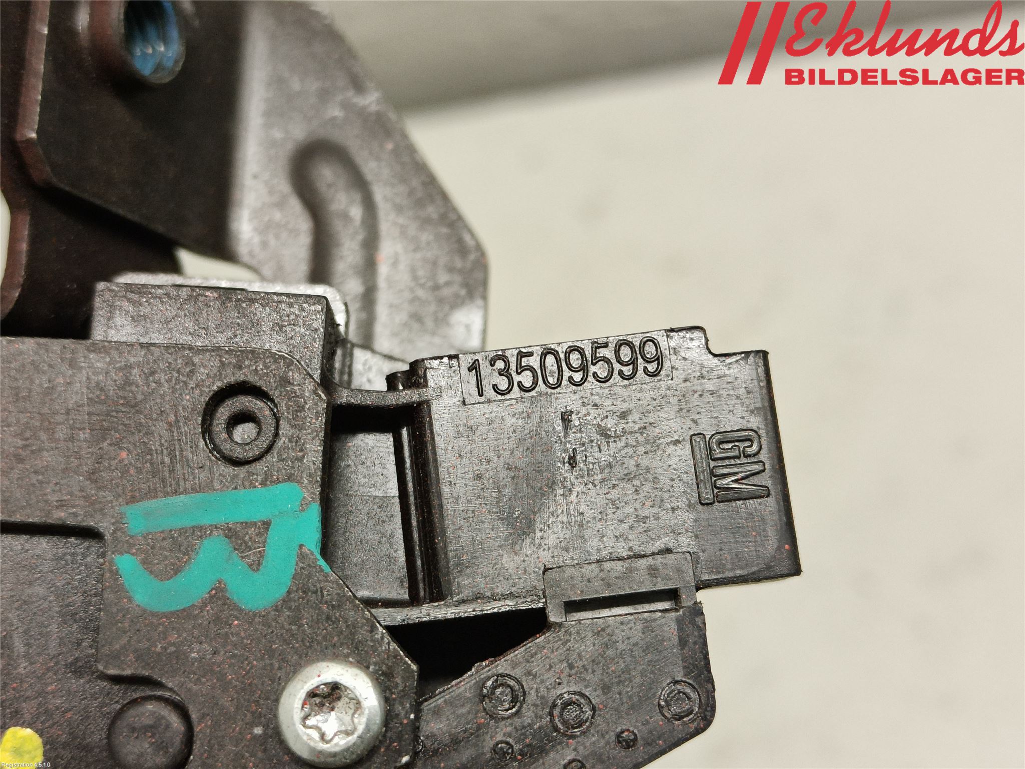 Opel INSIGNIA 17- Låskista Baklucka