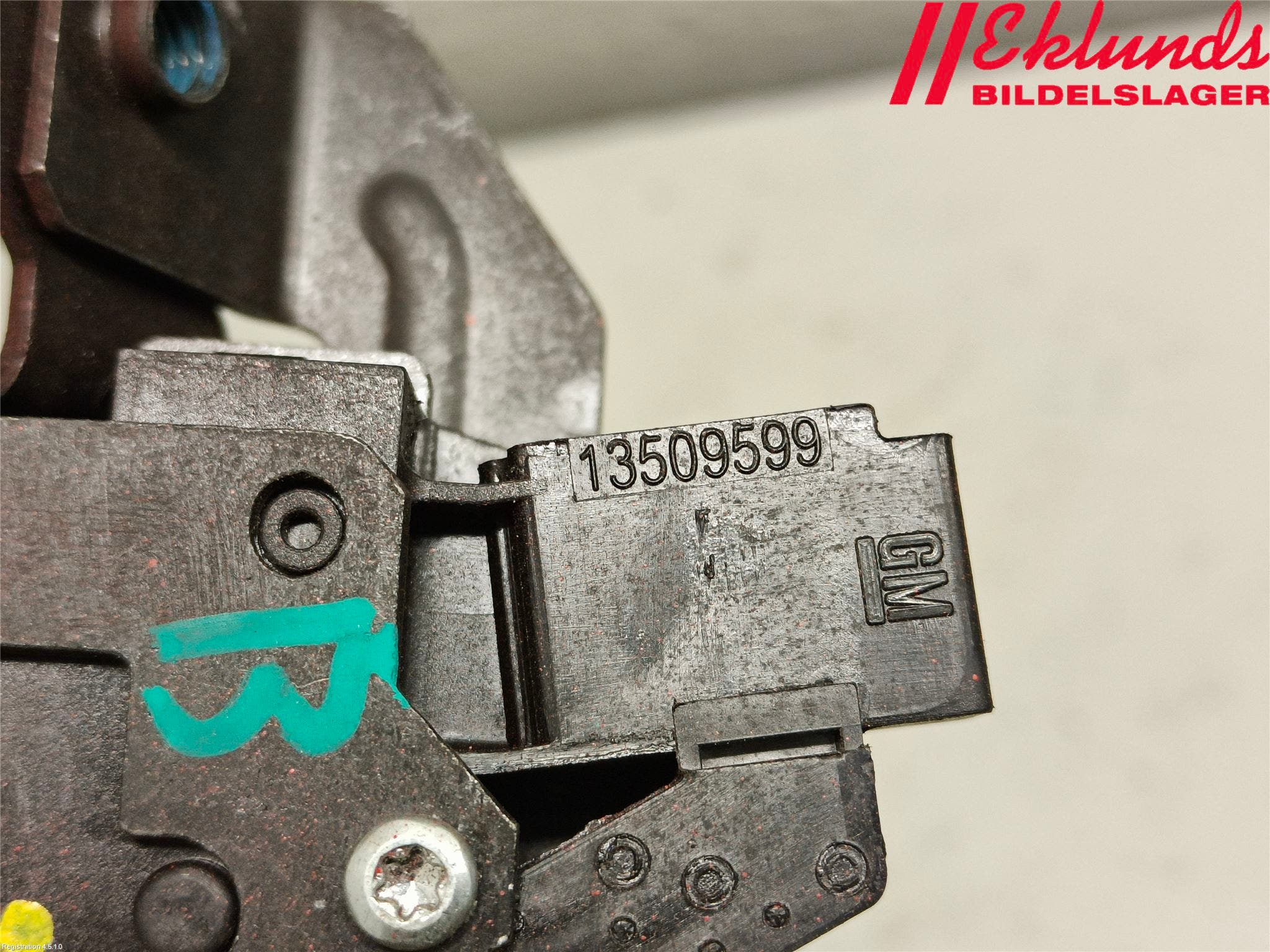 Opel INSIGNIA 17- Låskista Baklucka