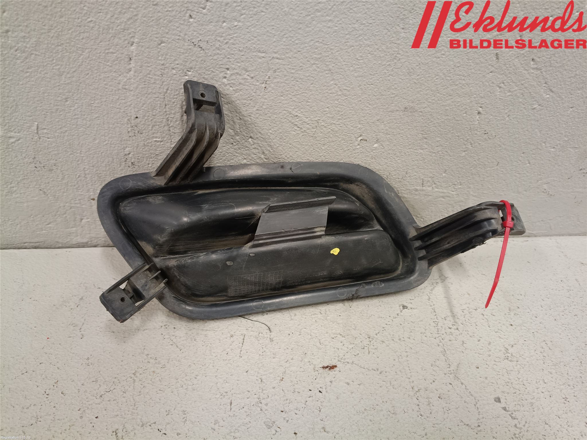 Volvo V70 05-08 Stöt Utfyllnad-List-Grill