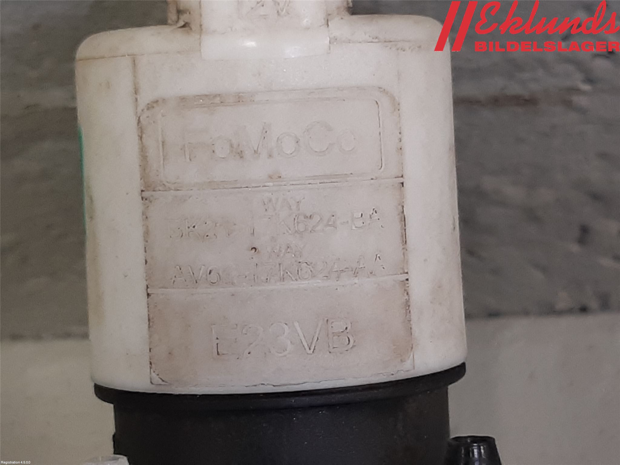 Ford C-MAX ll 15-19 Spolarpump Vindruta