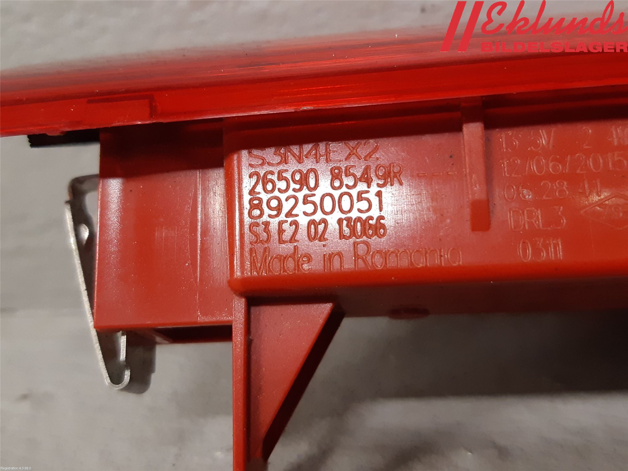 Renault KADJAR 15- Bromsljus Bakruta