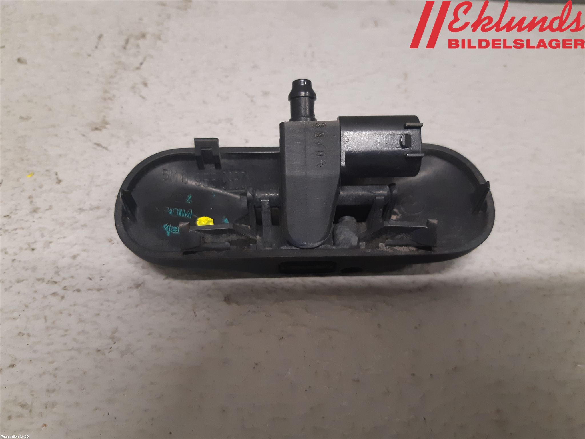 Volkswagen VW GOLF VI 09-13 Spolarmunstycke Rutor