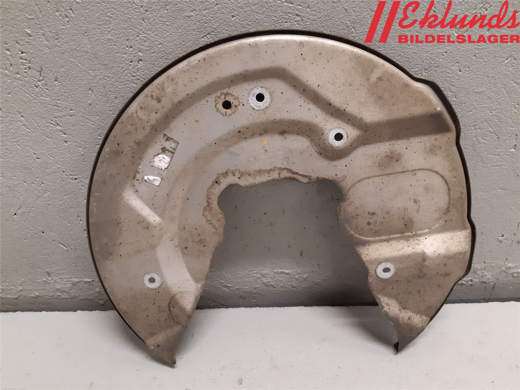 Volvo V90 17->> Bromssköld Fram