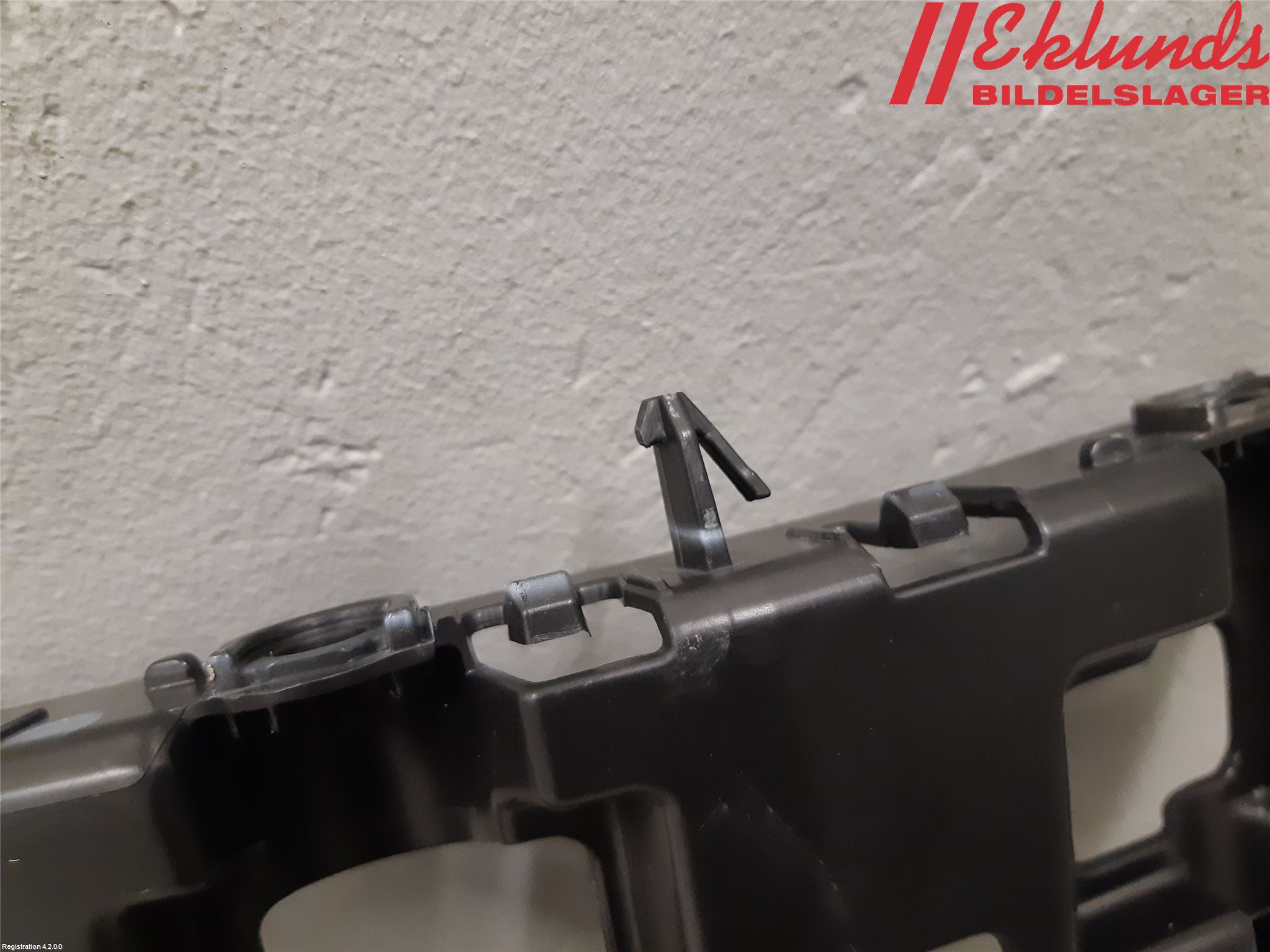 Peugeot 2008/E-2008 20- Stötfångarfäste Bak Hö